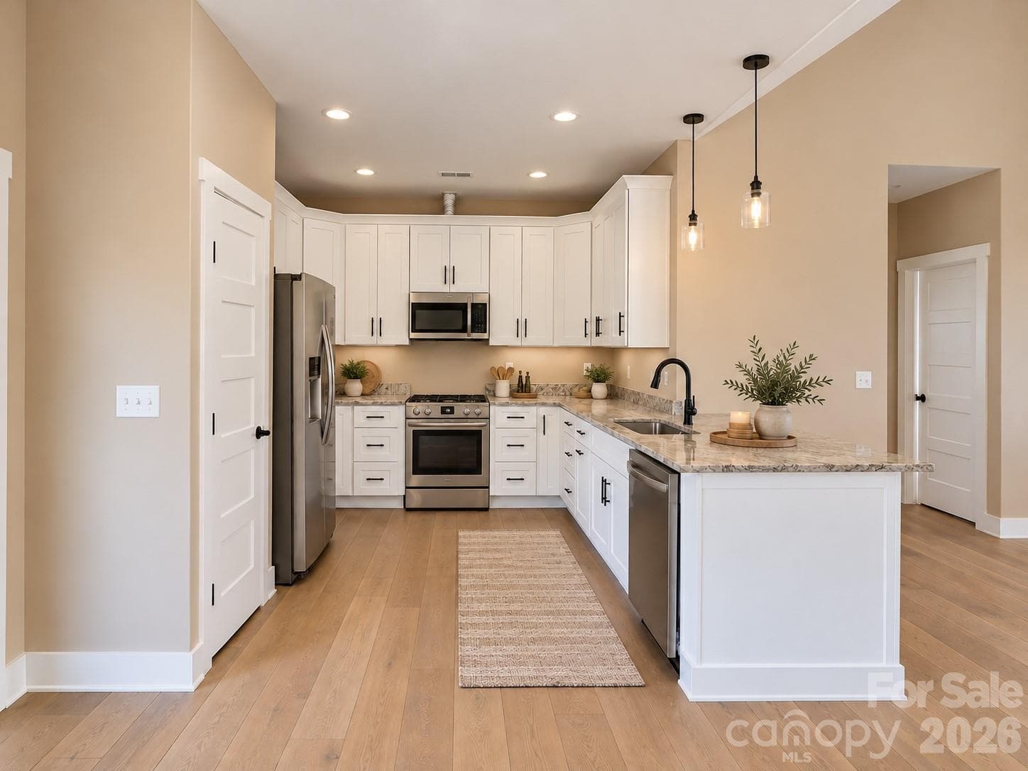 Photos AI Enhanced - 14 Olde Oak Court, Hendersonville