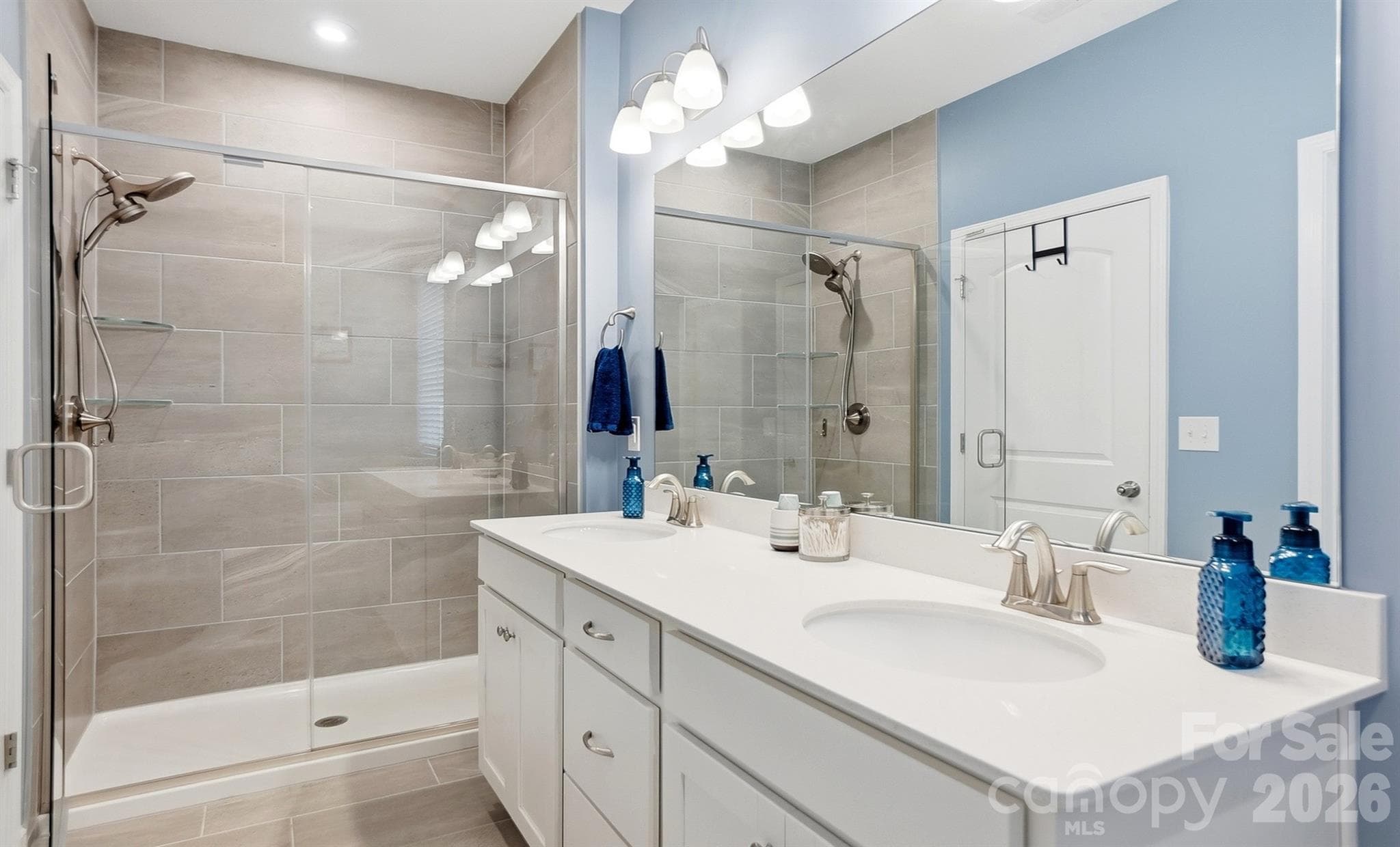 Main Floor Primary Suite with Garden Tub & Shower - 1403 Laggan Lane, Indian Trail