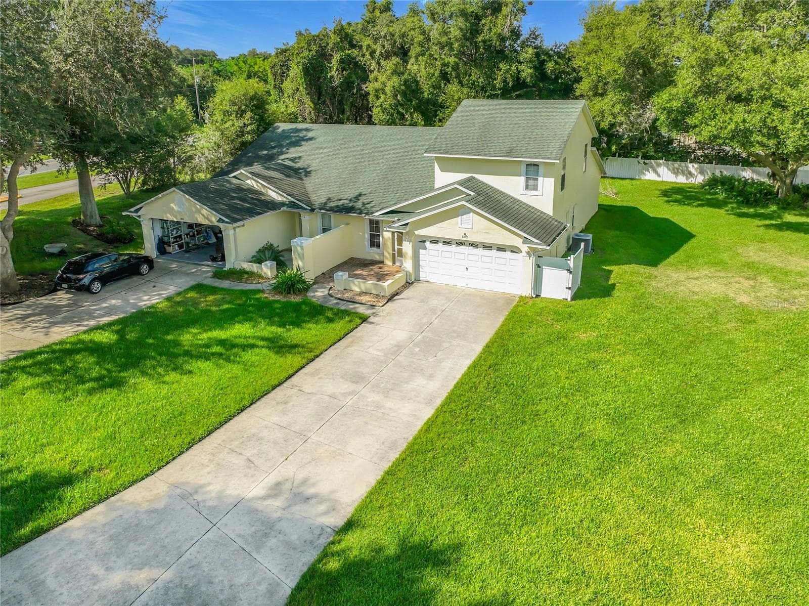 8805 COURTYARD LN