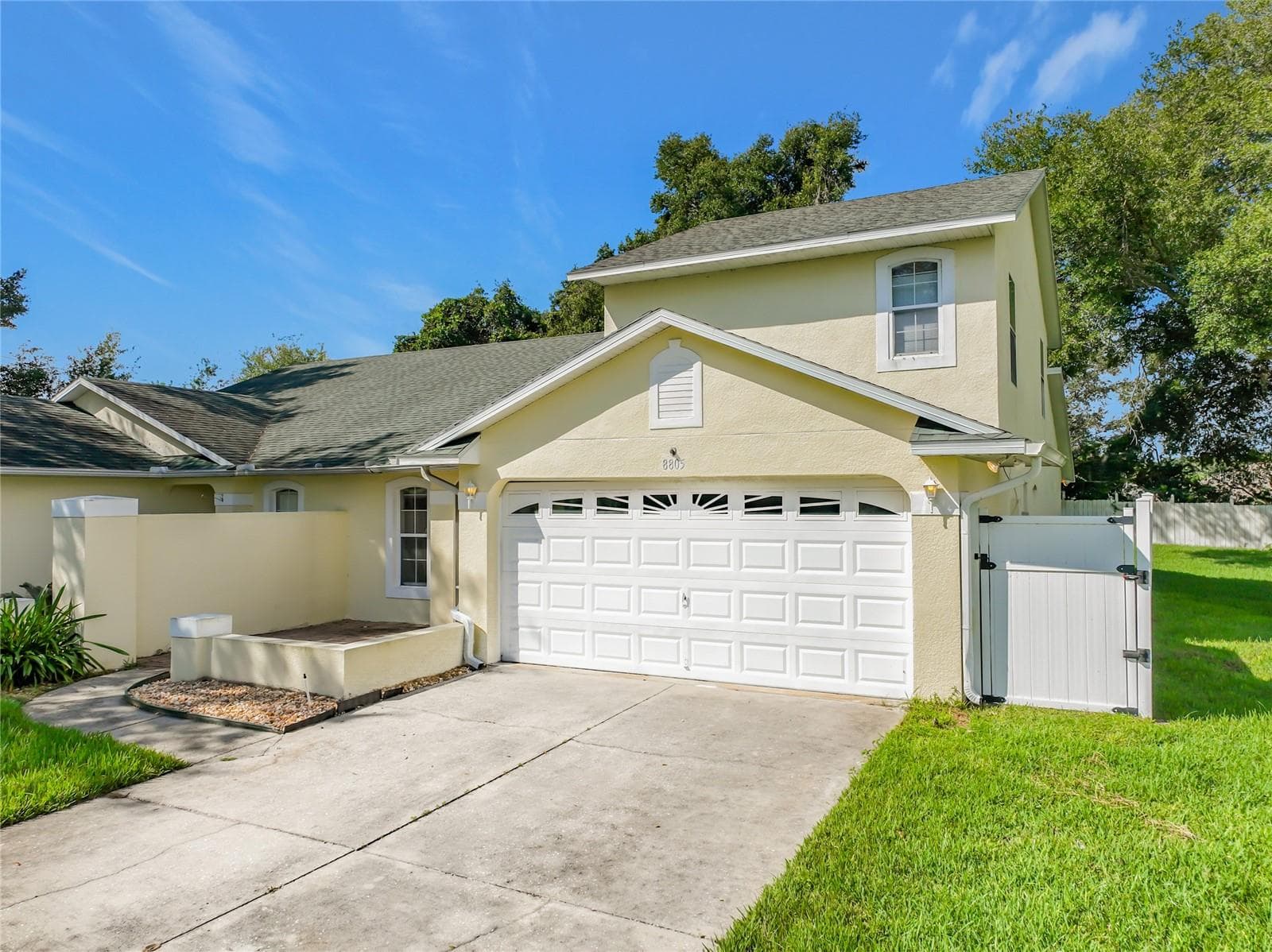 Single Family Residence at 8805 COURTYARD LN, GROVELAND, photo 3 of 92