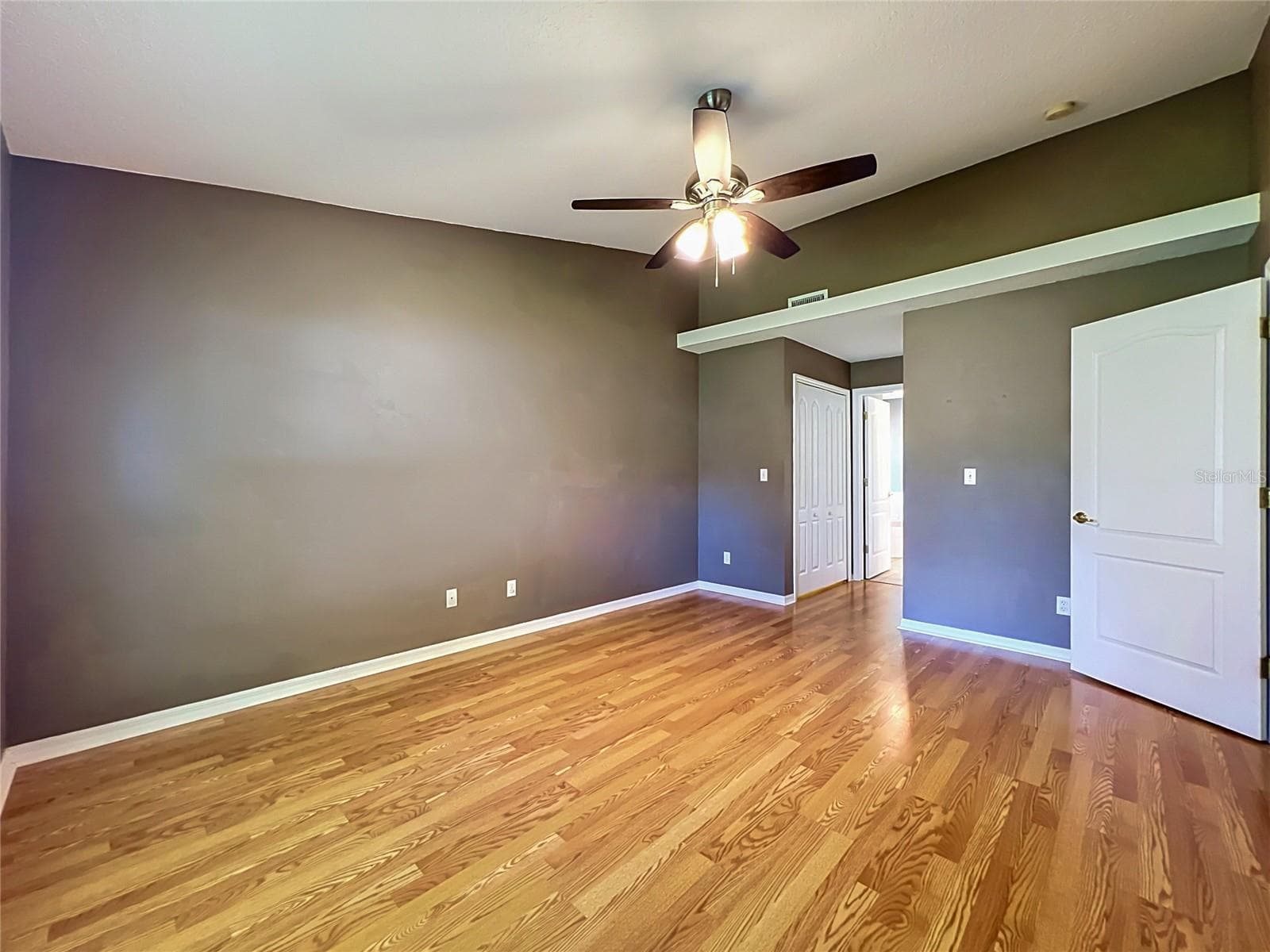 Single Family Residence at 8805 COURTYARD LN, GROVELAND, photo 29 of 92