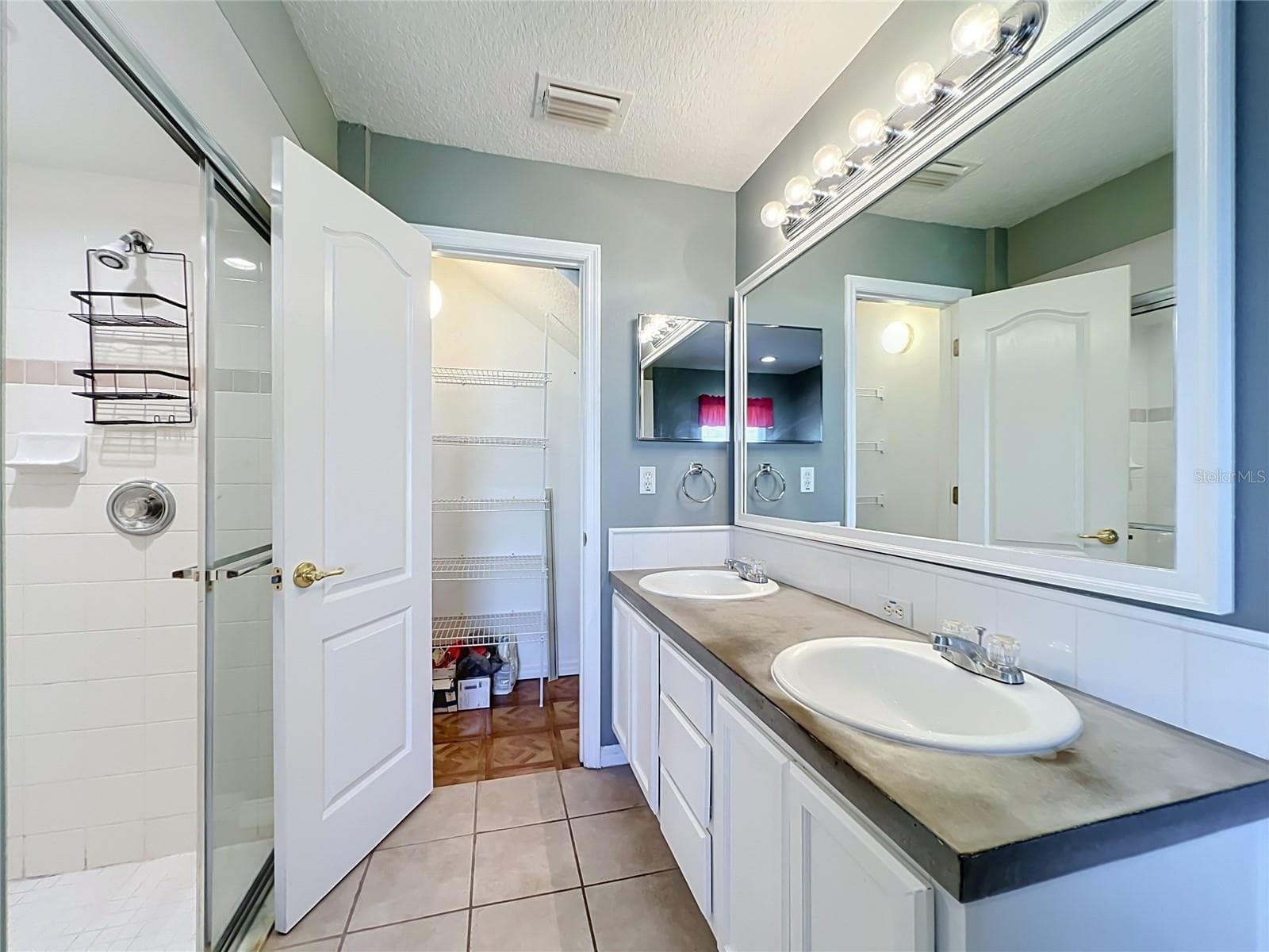 Single Family Residence at 8805 COURTYARD LN, GROVELAND, photo 40 of 92