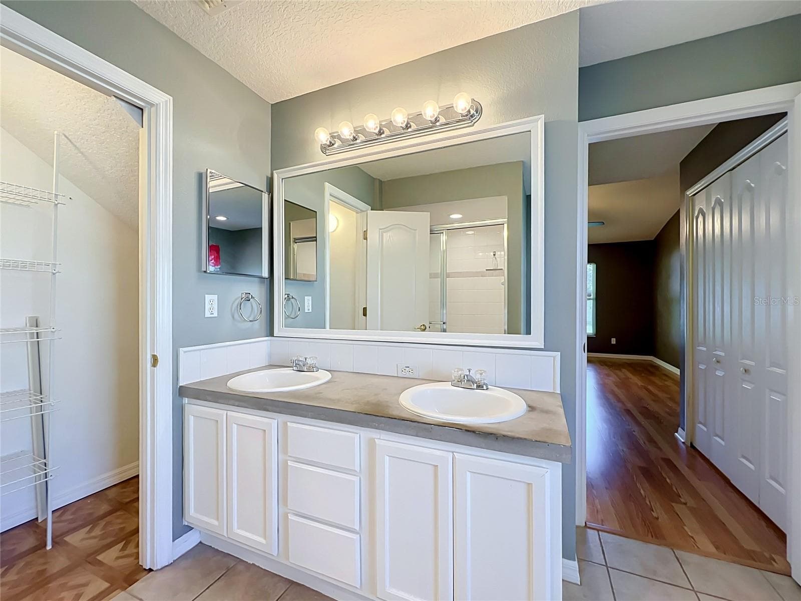 Single Family Residence at 8805 COURTYARD LN, GROVELAND, photo 44 of 92