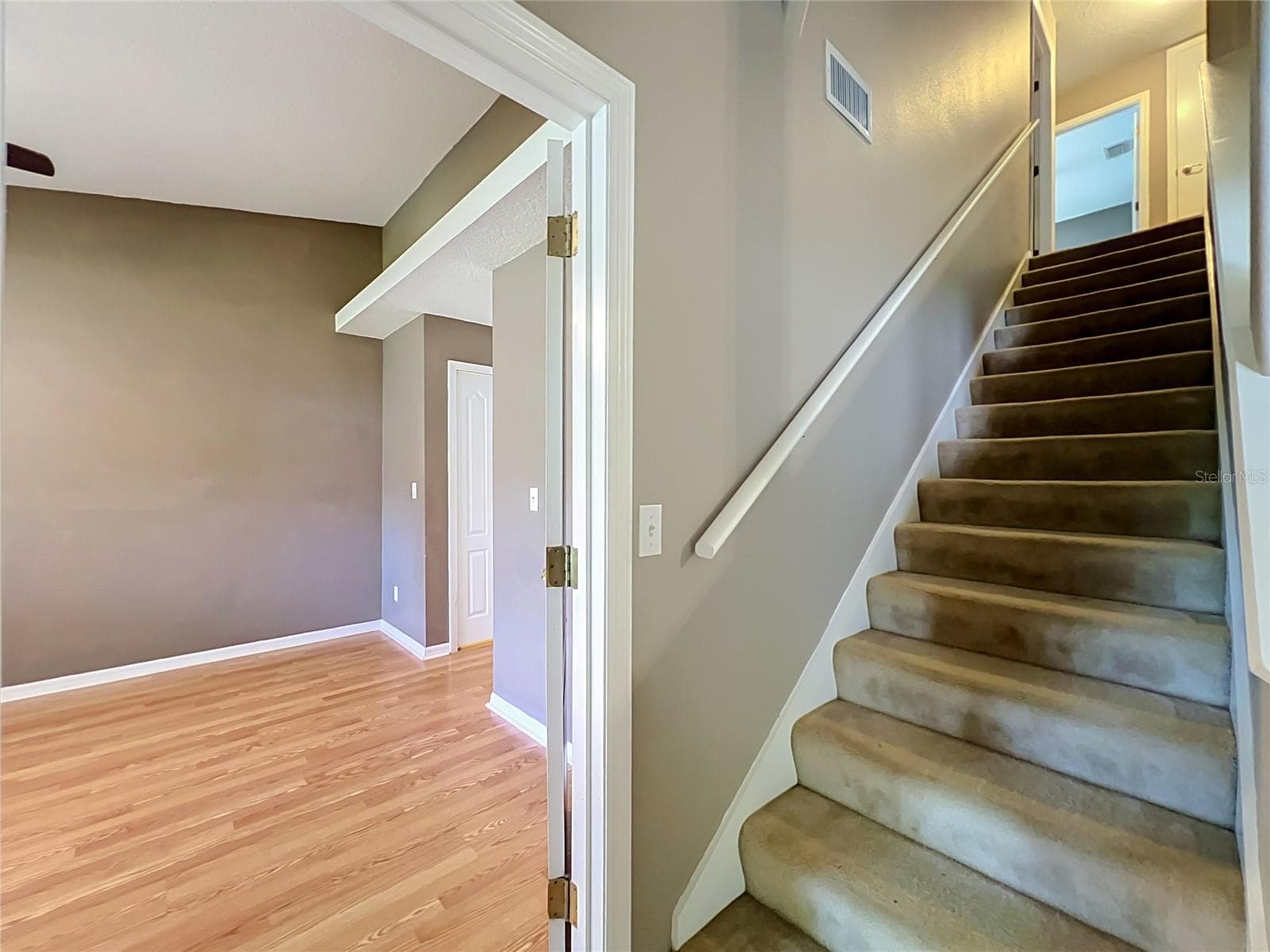 Single Family Residence at 8805 COURTYARD LN, GROVELAND, photo 46 of 92