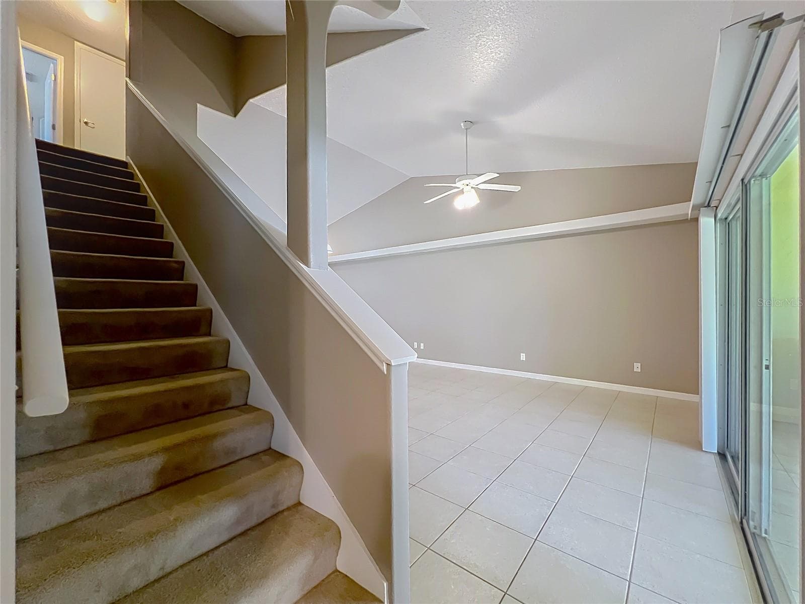 Single Family Residence at 8805 COURTYARD LN, GROVELAND, photo 47 of 92