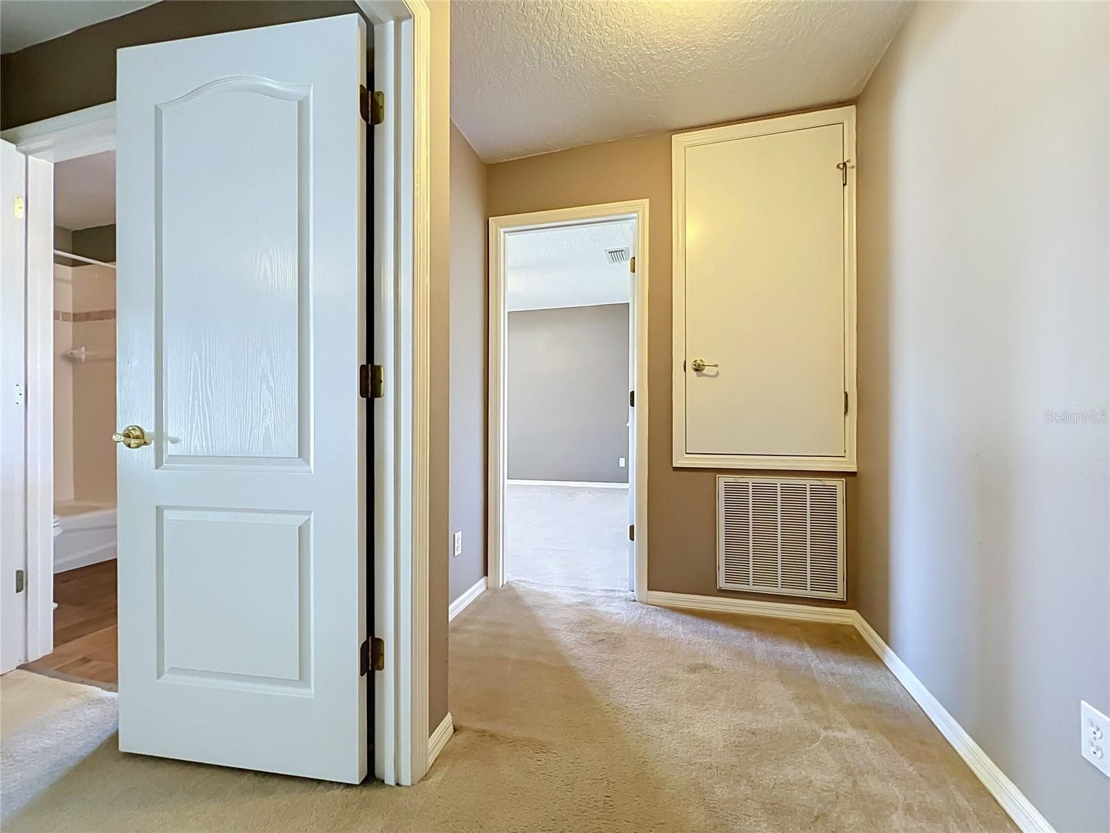Single Family Residence at 8805 COURTYARD LN, GROVELAND, photo 49 of 92