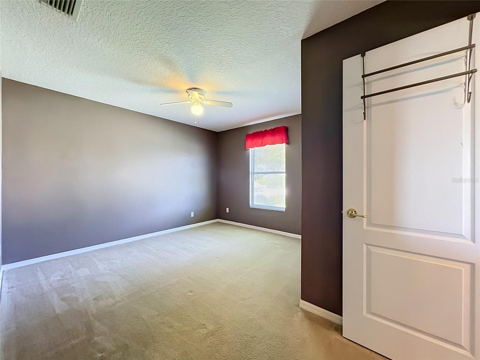 Single Family Residence at 8805 COURTYARD LN, GROVELAND, photo 51 of 92