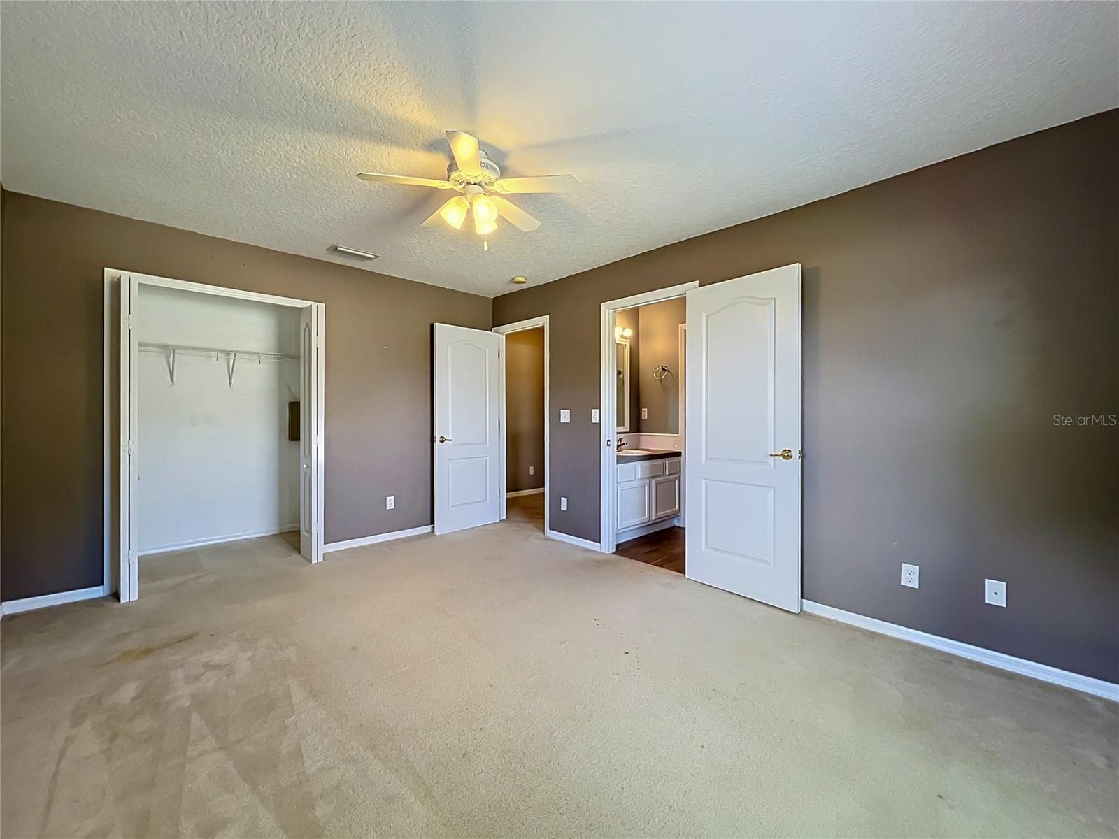 Single Family Residence at 8805 COURTYARD LN, GROVELAND, photo 56 of 92