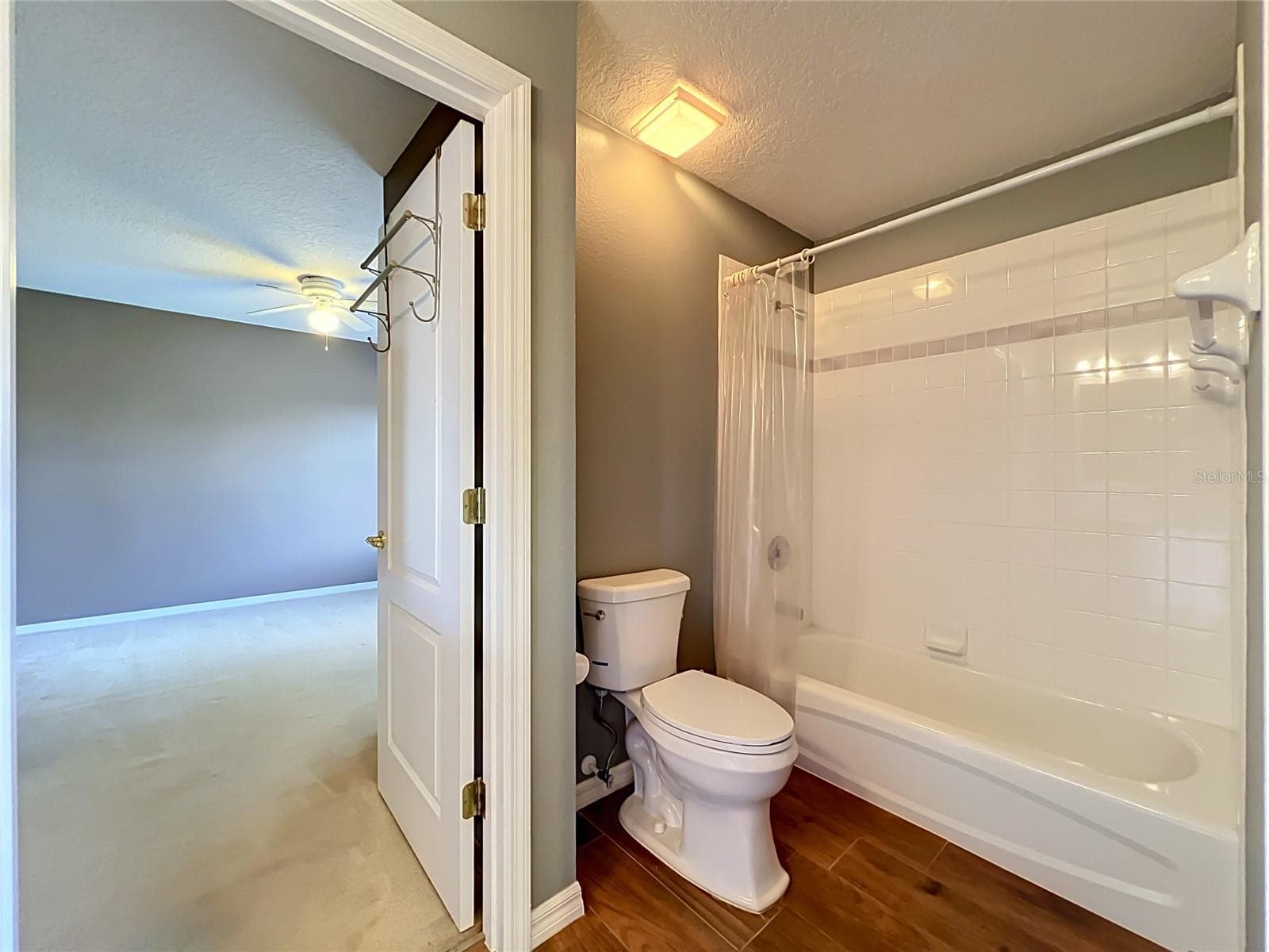 Single Family Residence at 8805 COURTYARD LN, GROVELAND, photo 60 of 92