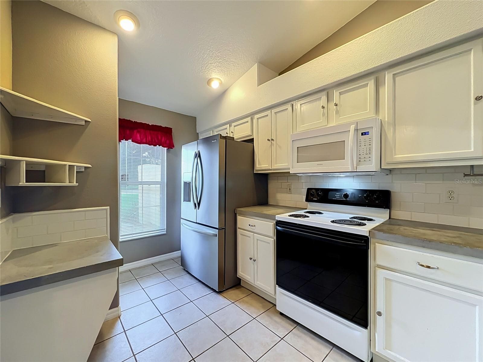 Single Family Residence at 8805 COURTYARD LN, GROVELAND, photo 69 of 92