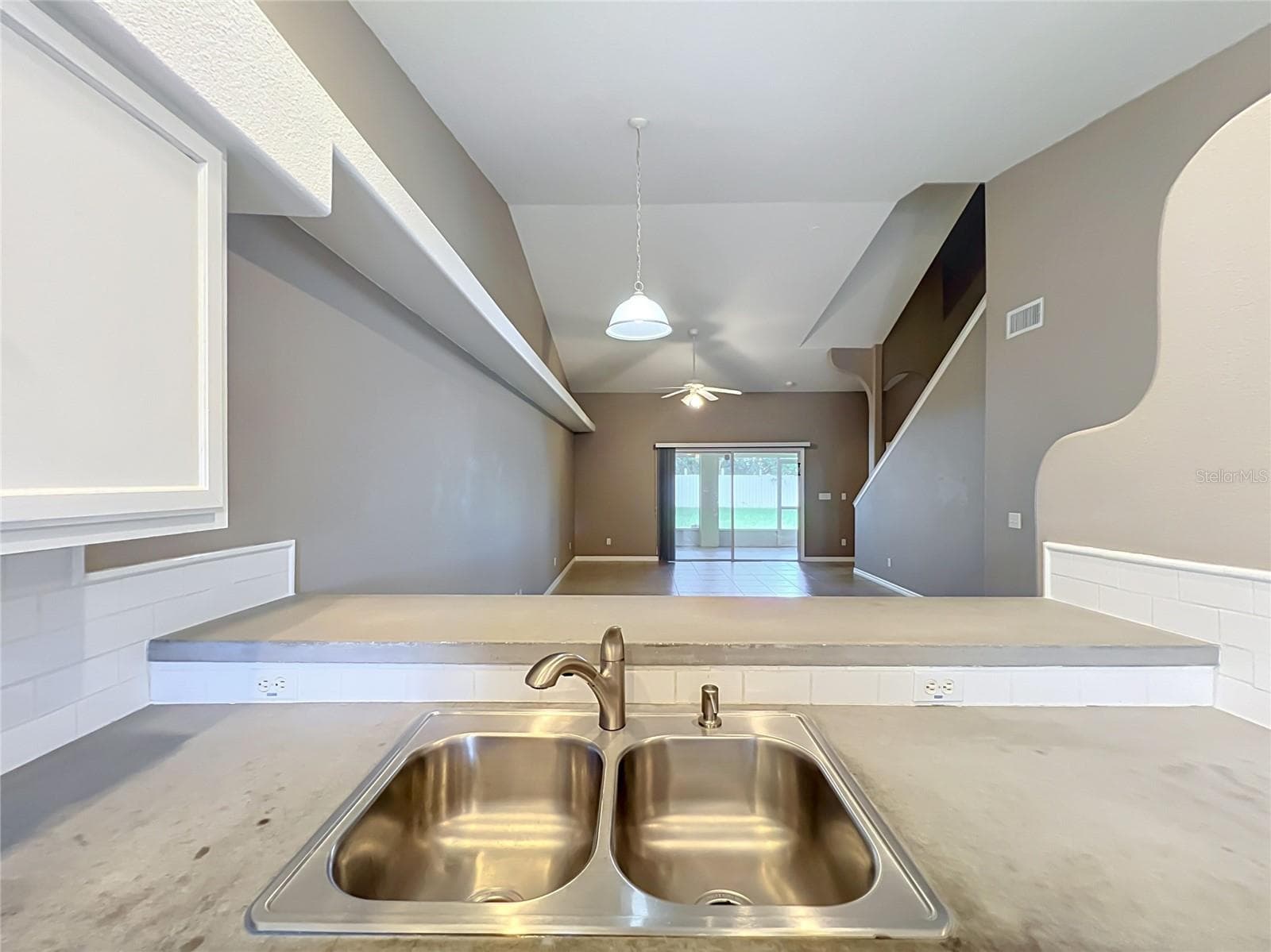 Single Family Residence at 8805 COURTYARD LN, GROVELAND, photo 74 of 92