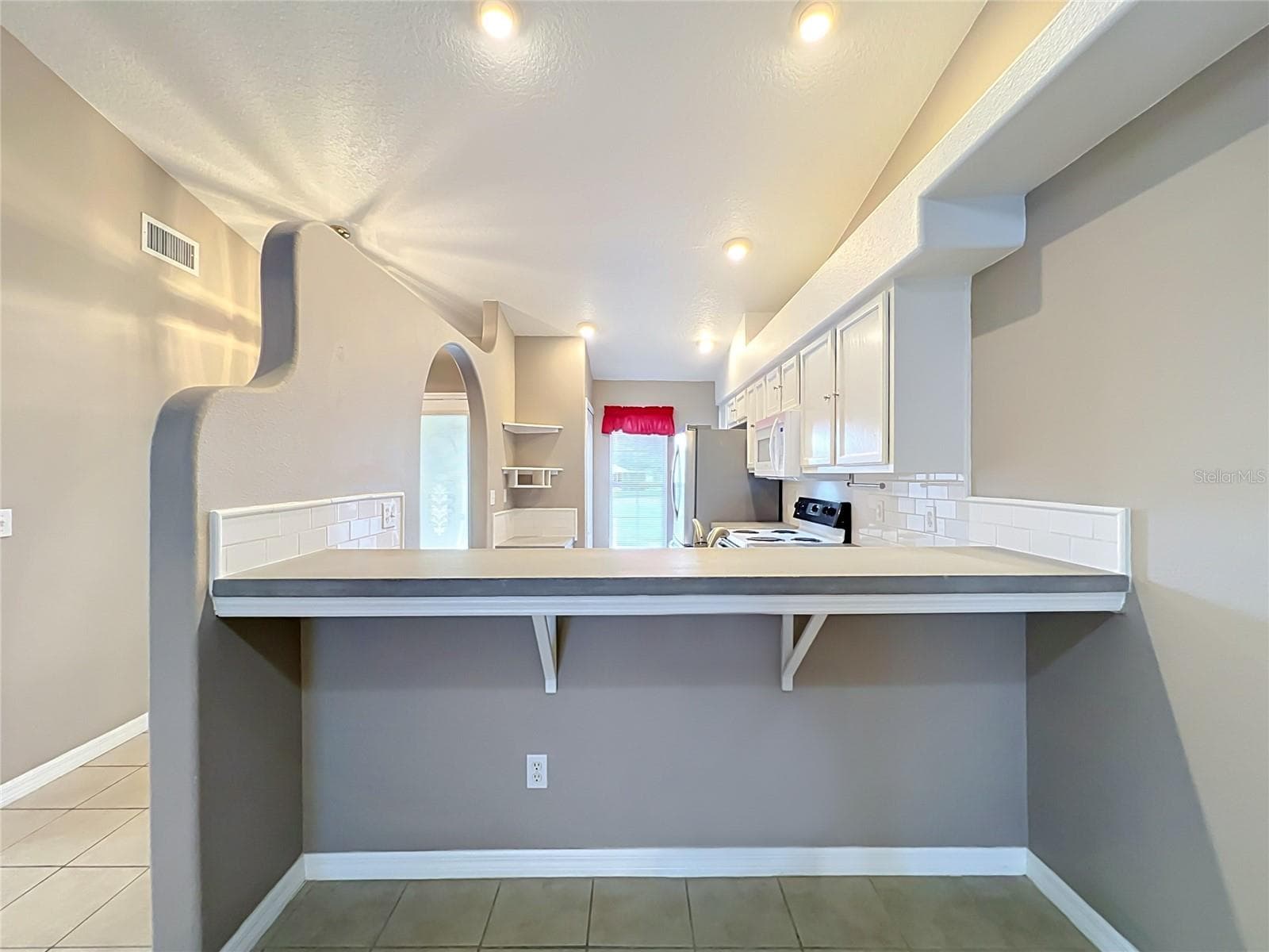 Single Family Residence at 8805 COURTYARD LN, GROVELAND, photo 79 of 92
