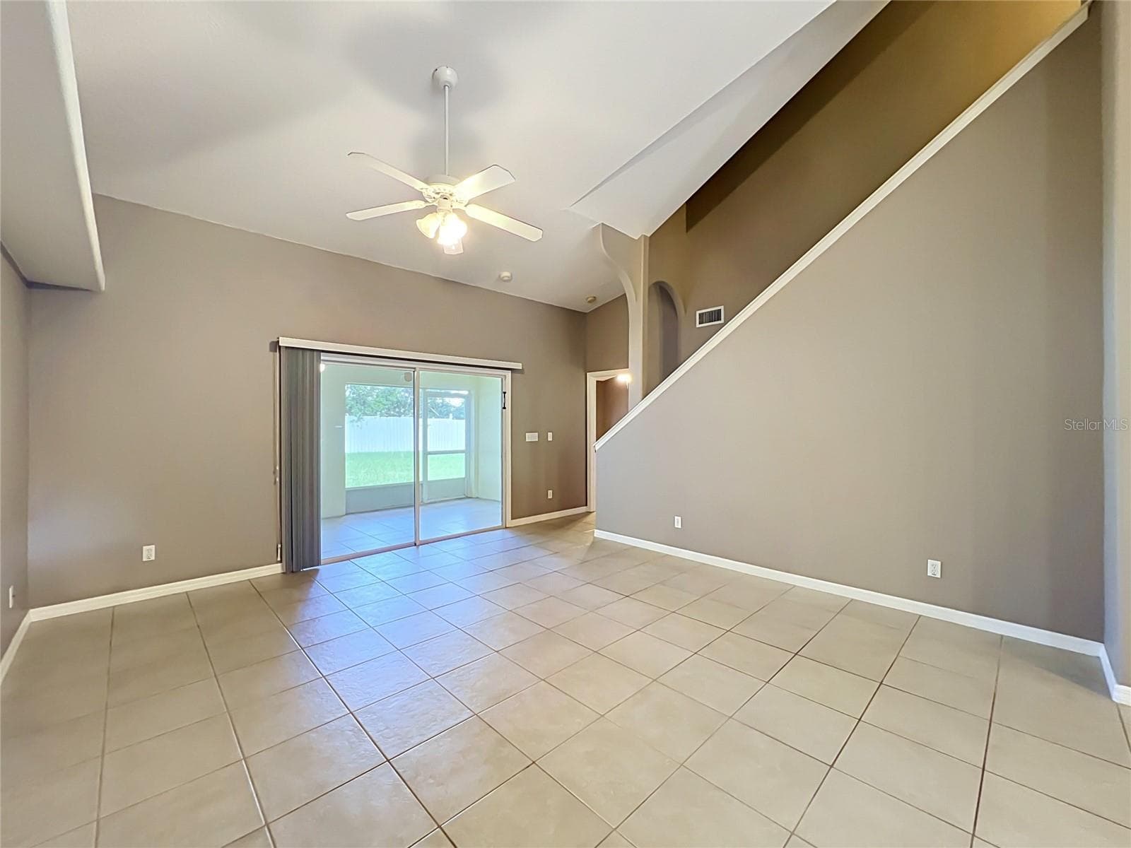 Single Family Residence at 8805 COURTYARD LN, GROVELAND, photo 82 of 92