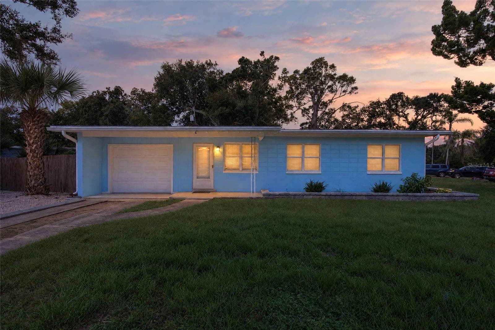 Single Family Residence at 450 CARD AVE, HOLLY HILL, photo 4 of 104