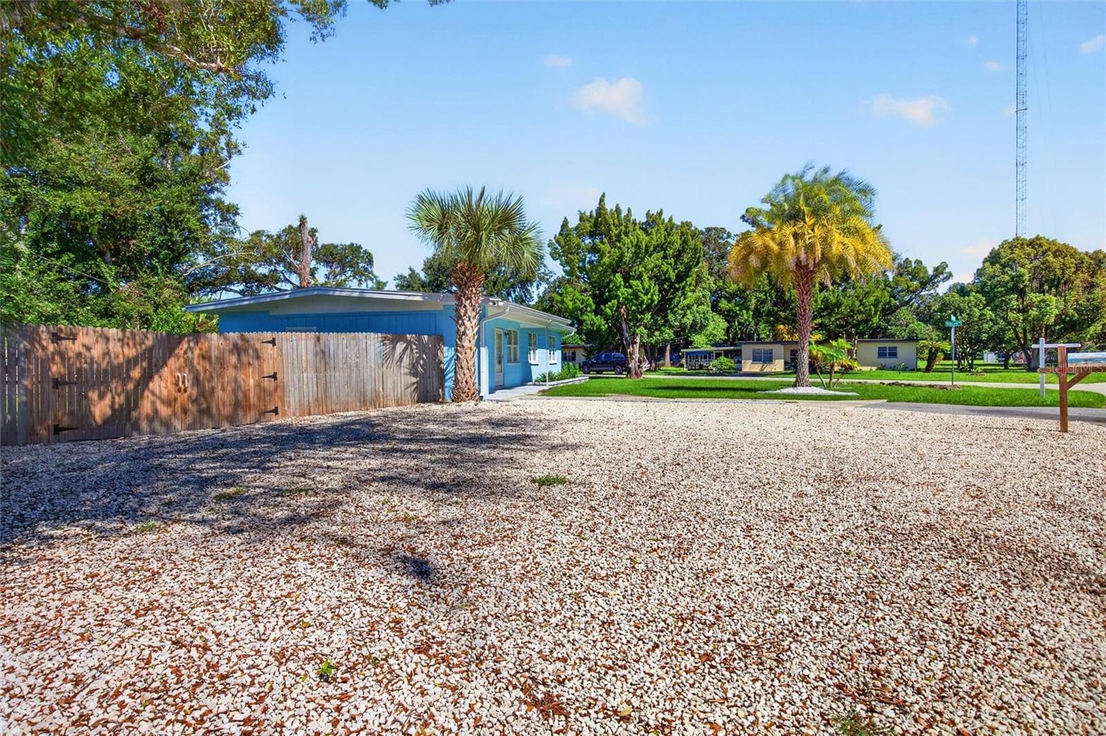 Single Family Residence at 450 CARD AVE, HOLLY HILL, photo 12 of 104