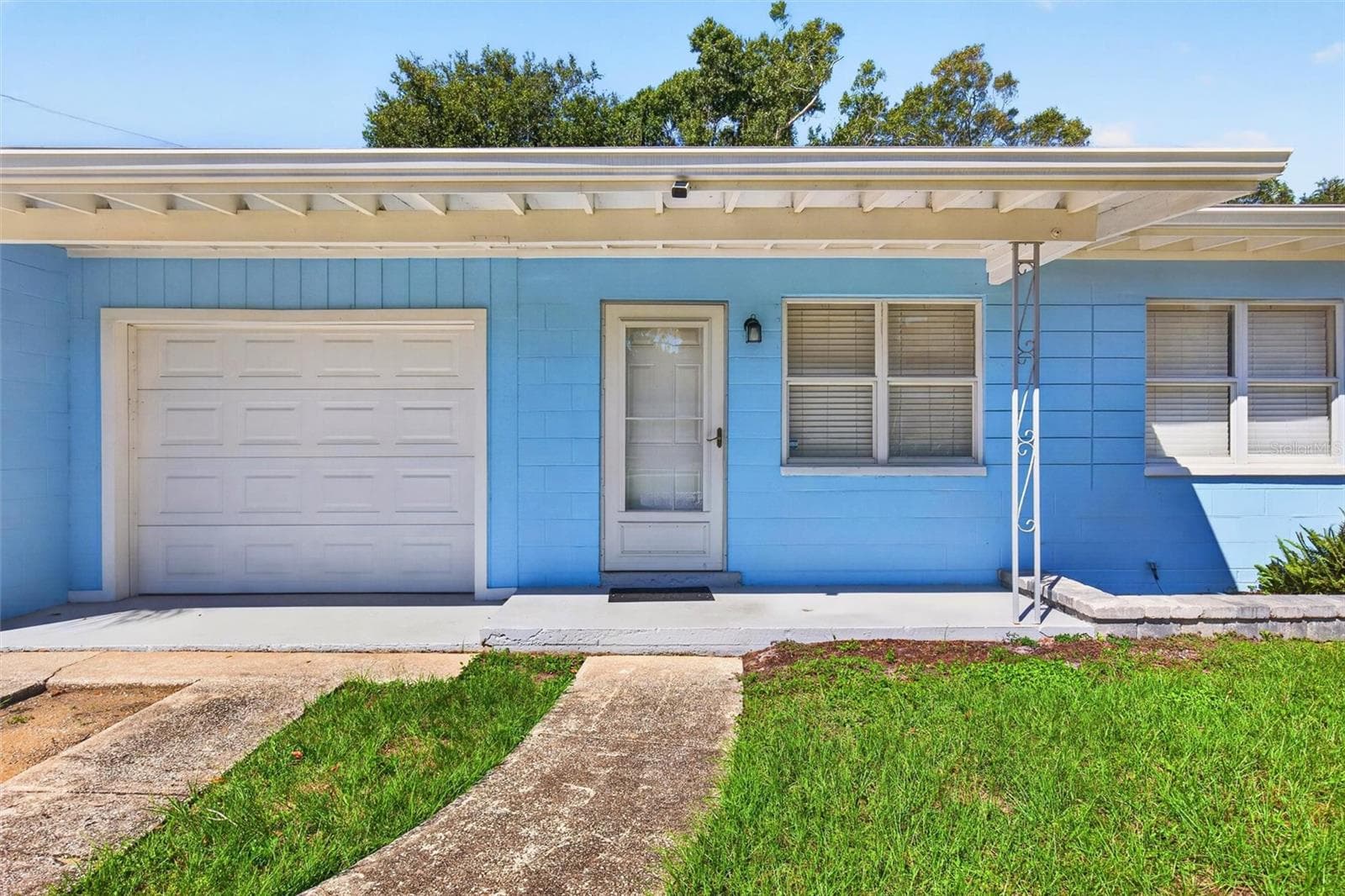 Single Family Residence at 450 CARD AVE, HOLLY HILL, photo 14 of 104