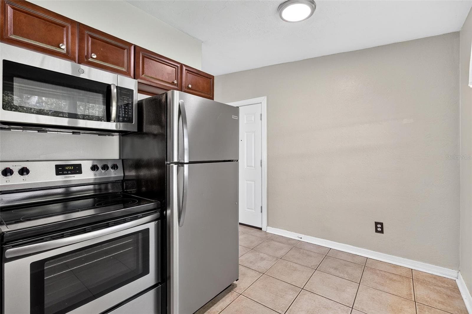 Single Family Residence at 450 CARD AVE, HOLLY HILL, photo 40 of 104
