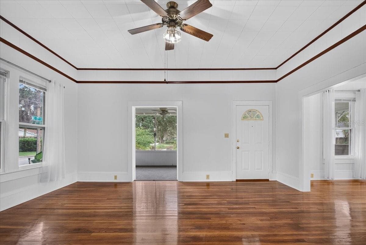 Single Family Residence at 630 NE 6TH AVE, GAINESVILLE, photo 5 of 39