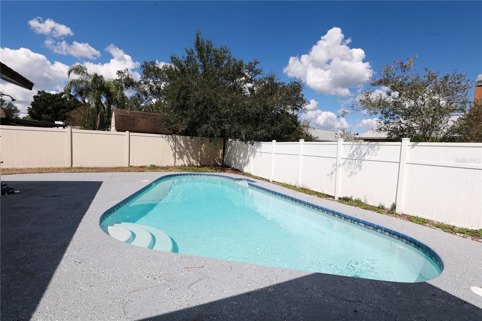 Single Family Residence at 524 WYNNWOOD DR, BRANDON, photo 17 of 86