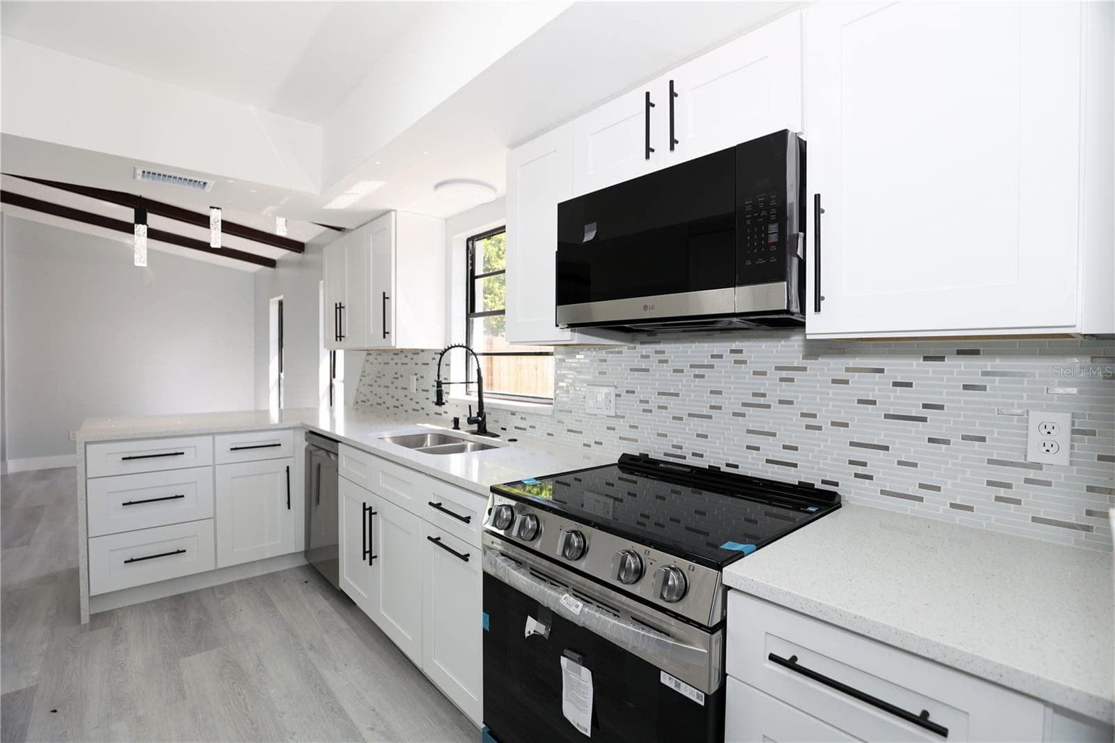 Single Family Residence at 524 WYNNWOOD DR, BRANDON, photo 25 of 86