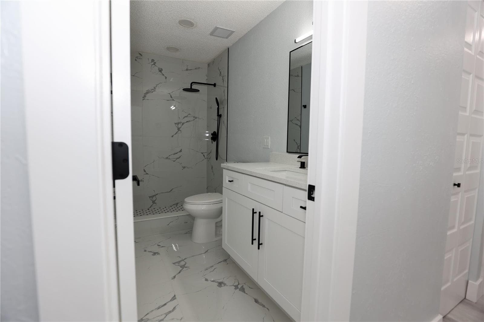 Single Family Residence at 524 WYNNWOOD DR, BRANDON, photo 32 of 86