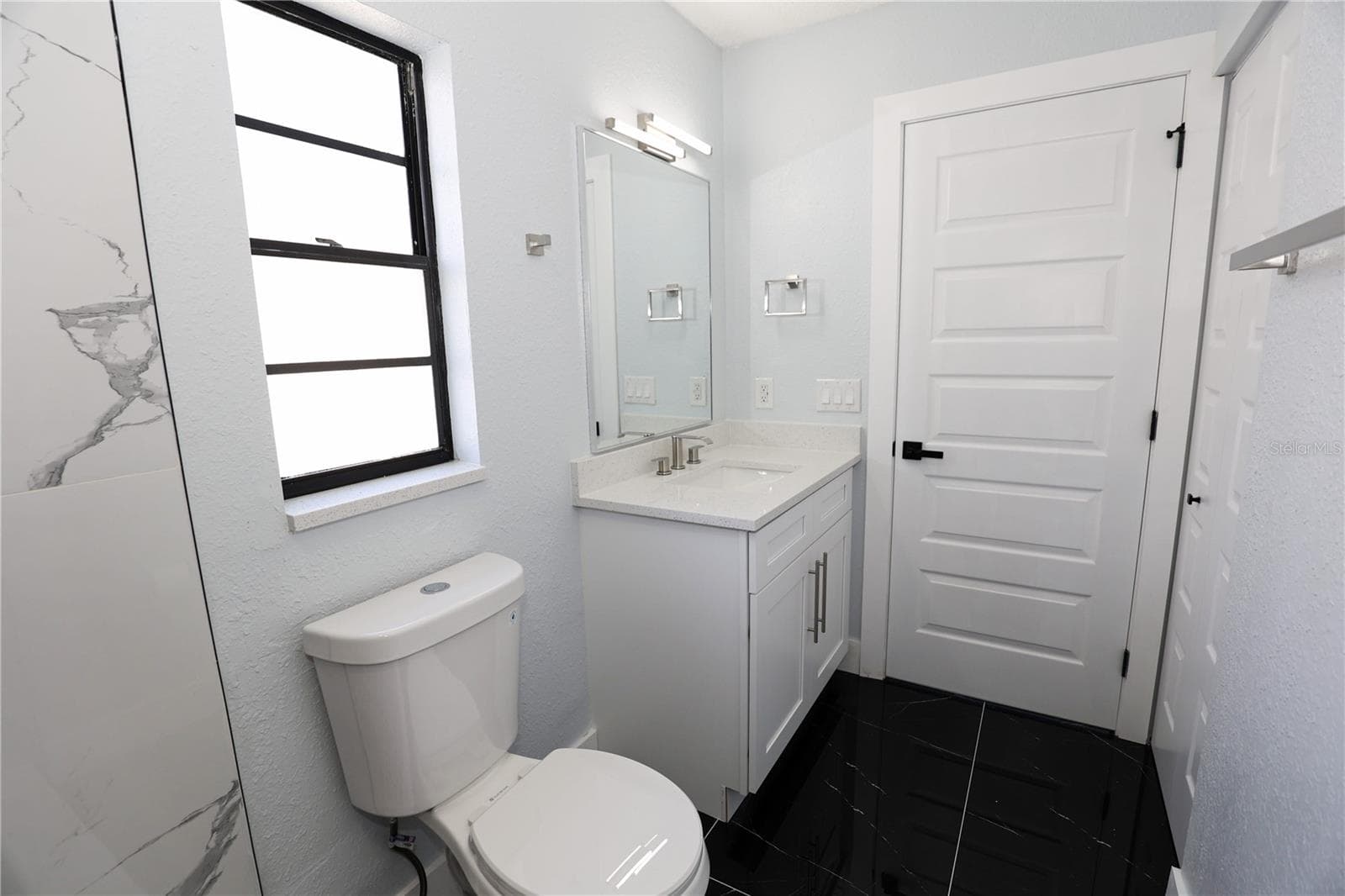 Single Family Residence at 524 WYNNWOOD DR, BRANDON, photo 33 of 86