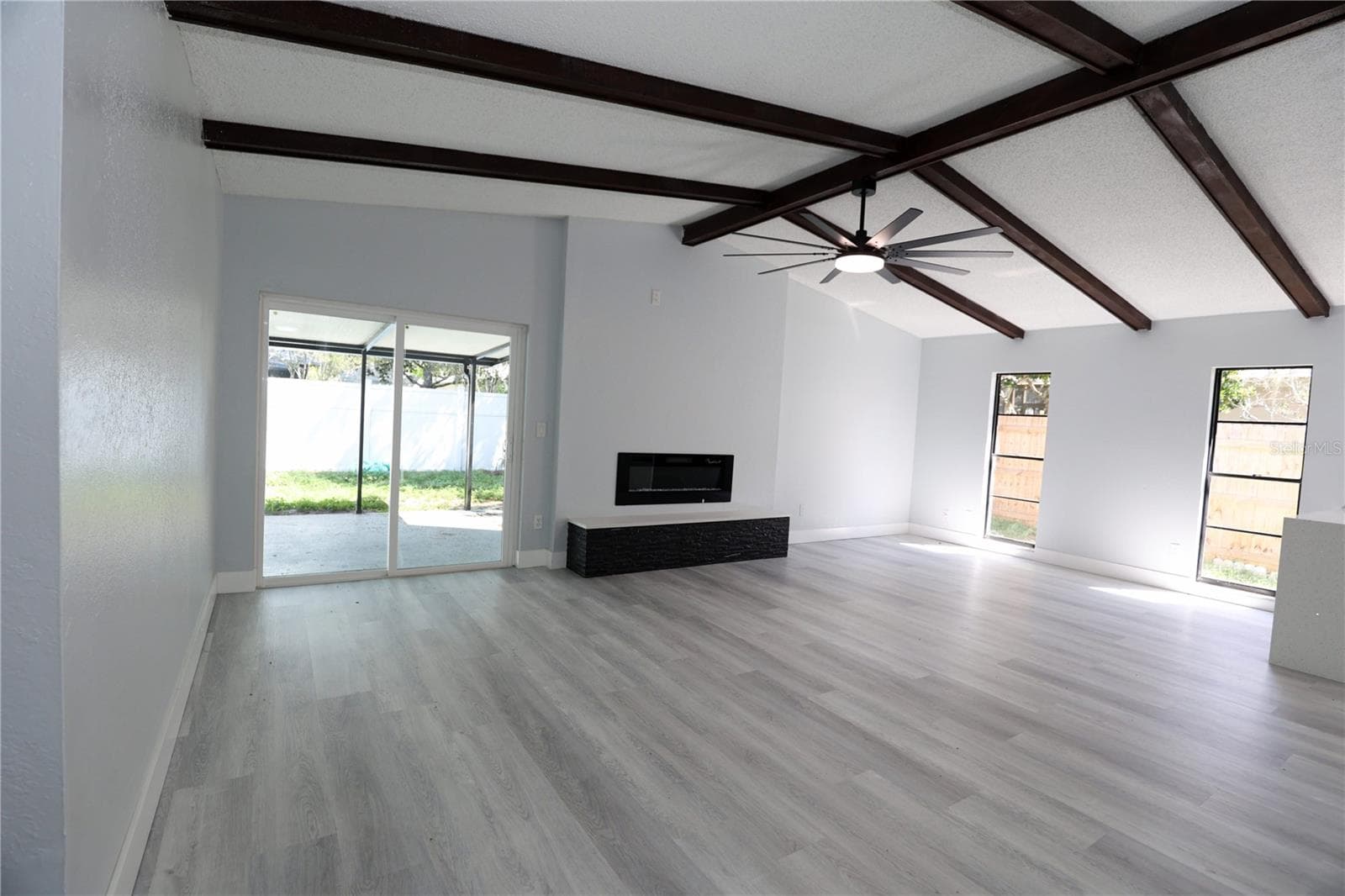Single Family Residence at 524 WYNNWOOD DR, BRANDON, photo 37 of 86