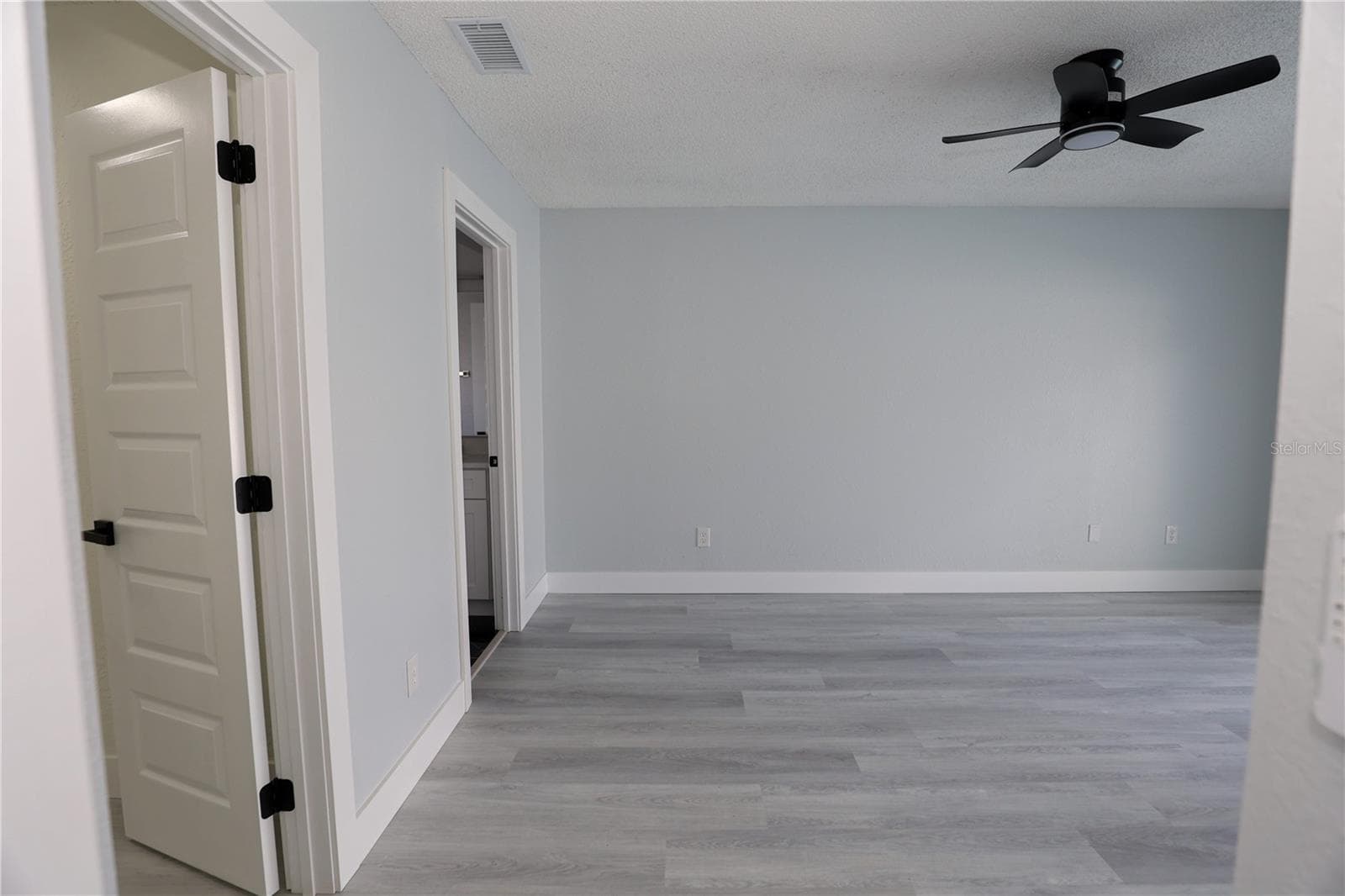 Single Family Residence at 524 WYNNWOOD DR, BRANDON, photo 51 of 86