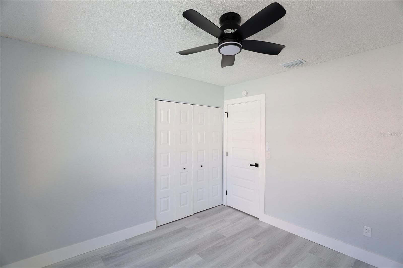 Single Family Residence at 524 WYNNWOOD DR, BRANDON, photo 53 of 86