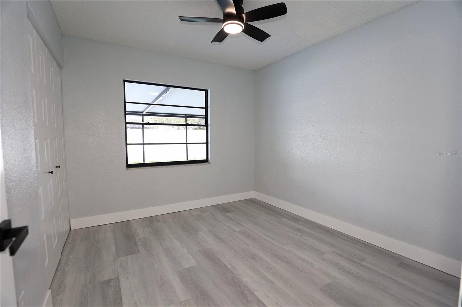 Single Family Residence at 524 WYNNWOOD DR, BRANDON, photo 54 of 86