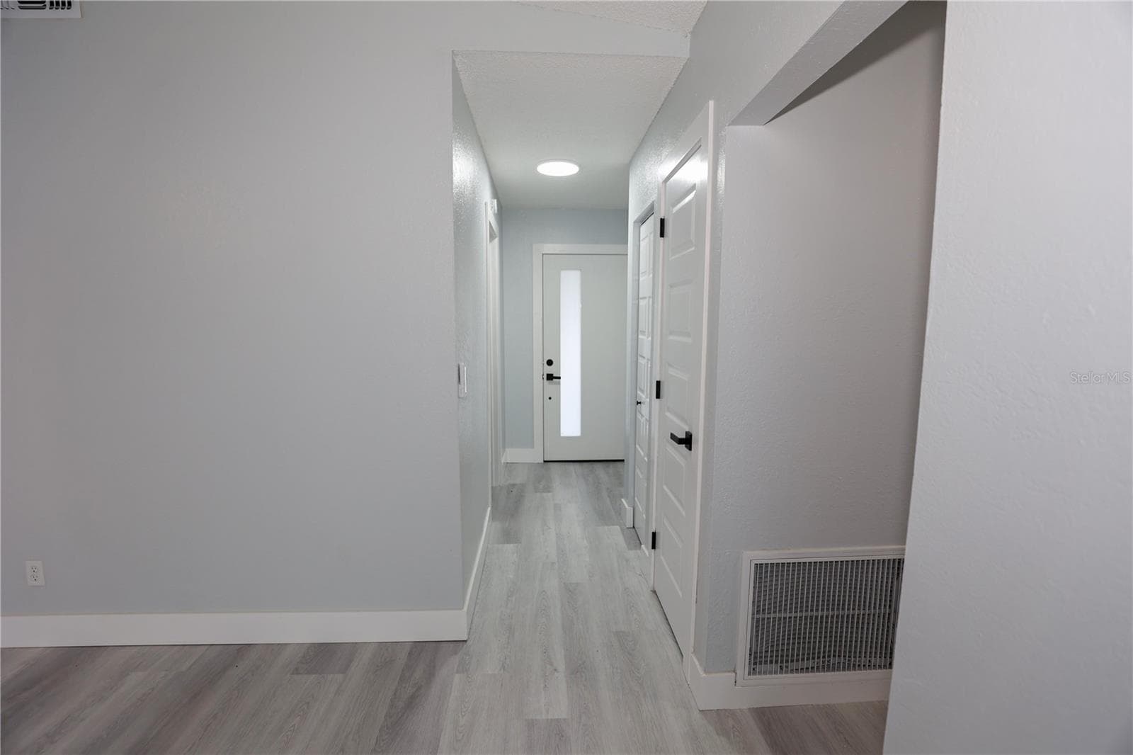Single Family Residence at 524 WYNNWOOD DR, BRANDON, photo 56 of 86