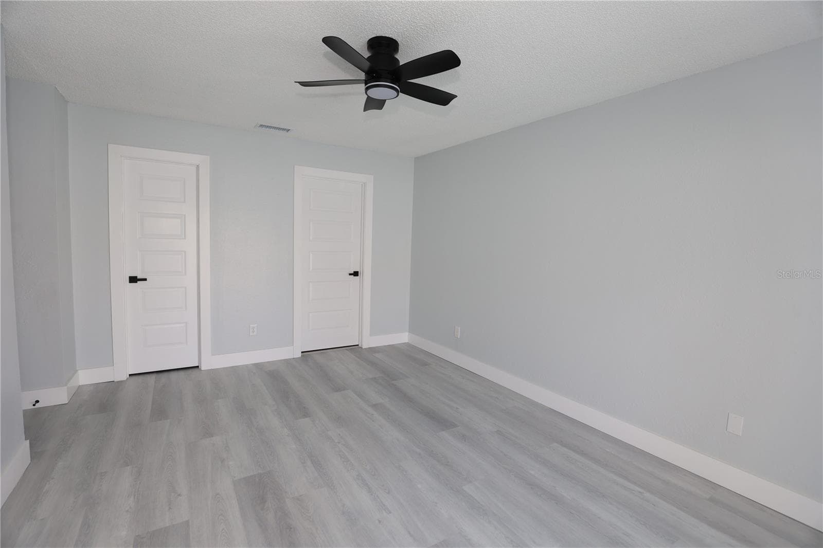Single Family Residence at 524 WYNNWOOD DR, BRANDON, photo 58 of 86