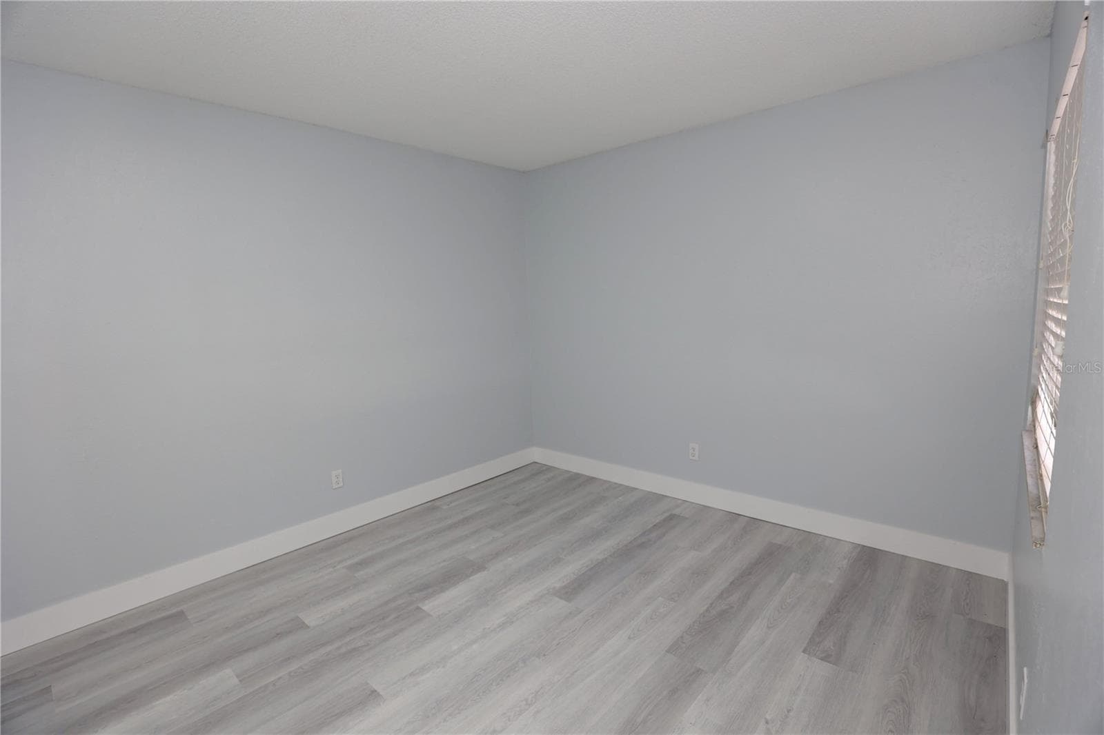 Single Family Residence at 524 WYNNWOOD DR, BRANDON, photo 61 of 86