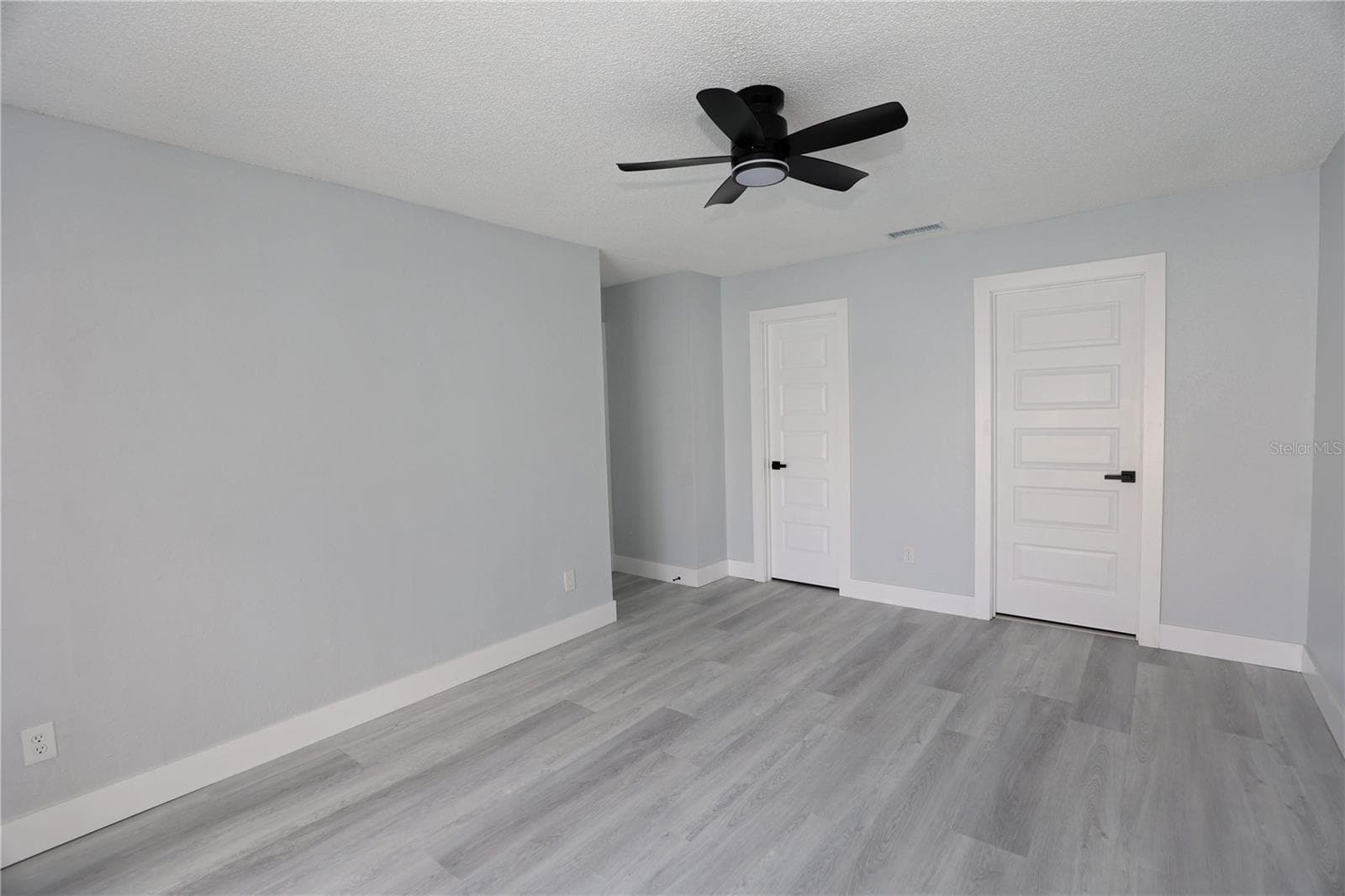 Single Family Residence at 524 WYNNWOOD DR, BRANDON, photo 62 of 86