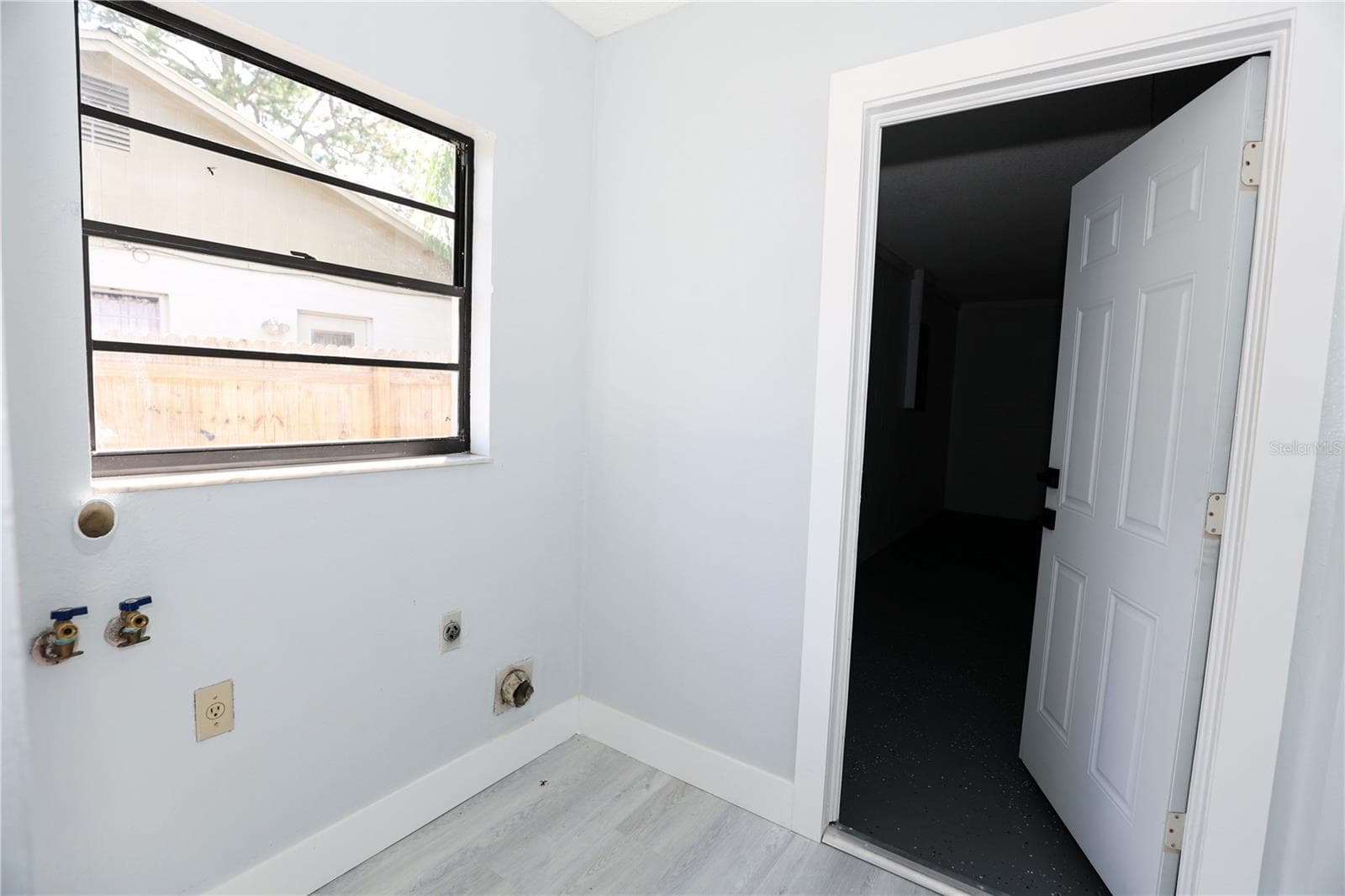 Single Family Residence at 524 WYNNWOOD DR, BRANDON, photo 72 of 86