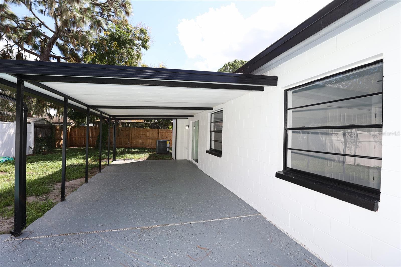 Single Family Residence at 524 WYNNWOOD DR, BRANDON, photo 75 of 86