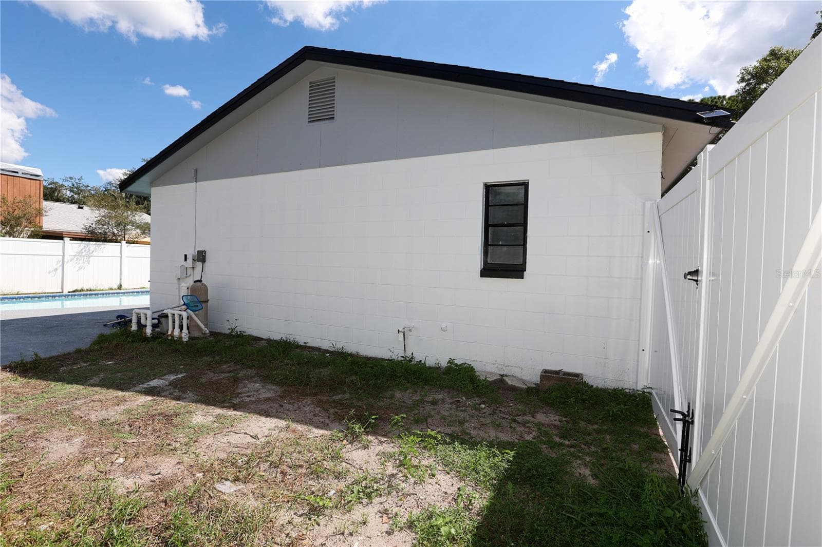 Single Family Residence at 524 WYNNWOOD DR, BRANDON, photo 79 of 86
