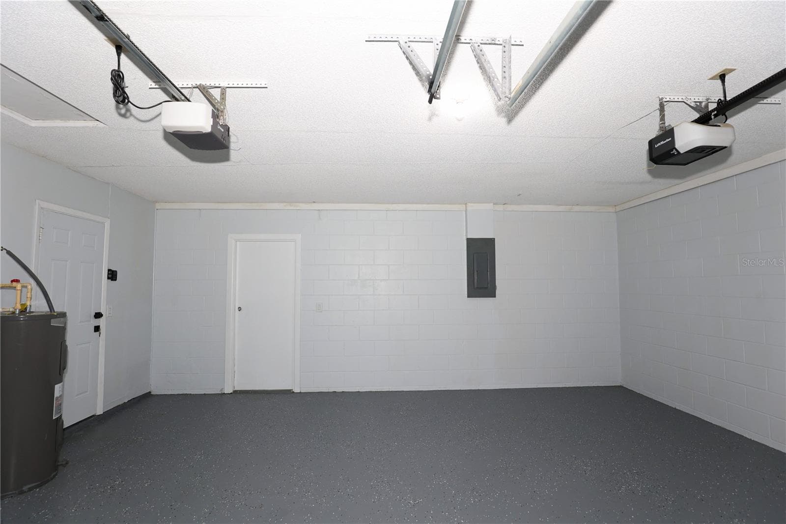 Single Family Residence at 524 WYNNWOOD DR, BRANDON, photo 82 of 86