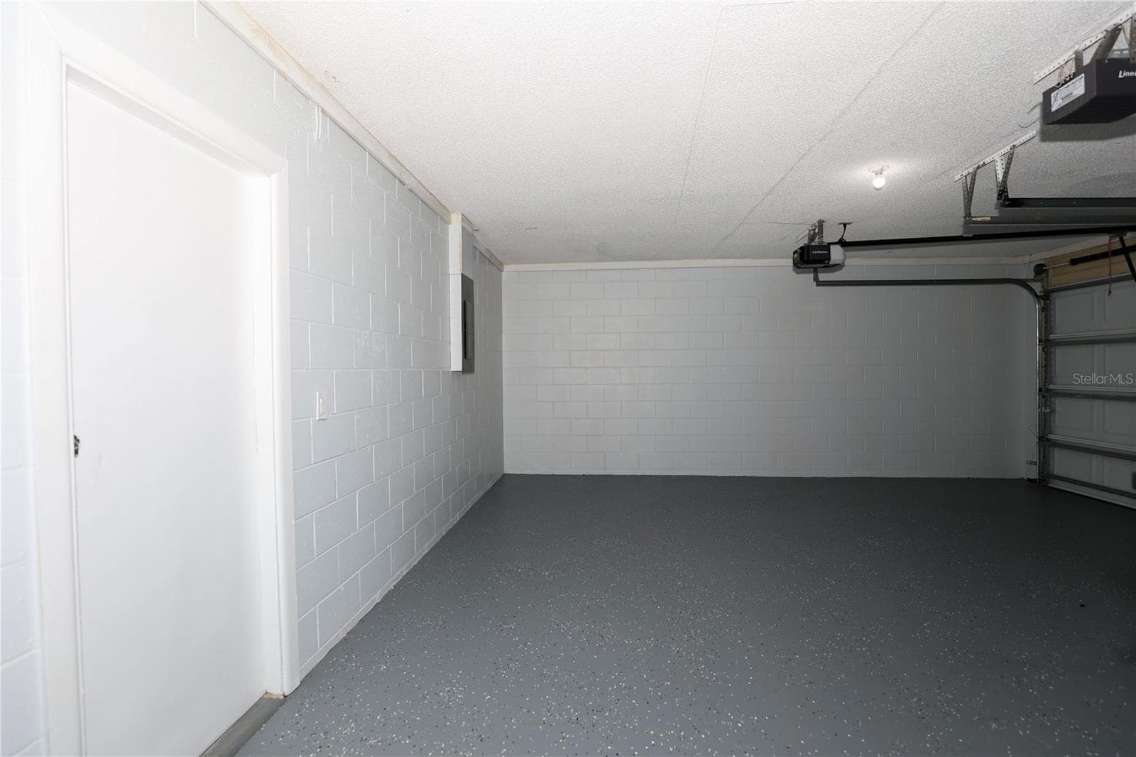 Single Family Residence at 524 WYNNWOOD DR, BRANDON, photo 84 of 86
