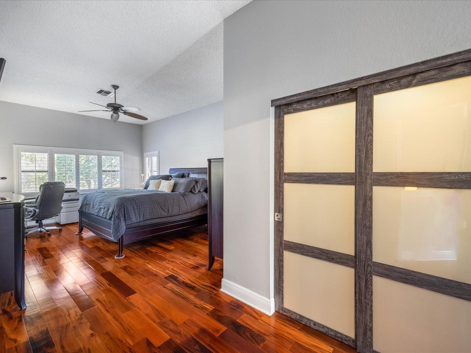 Single Family Residence at 10 WINDRUSH CT, OLDSMAR, photo 9 of 55