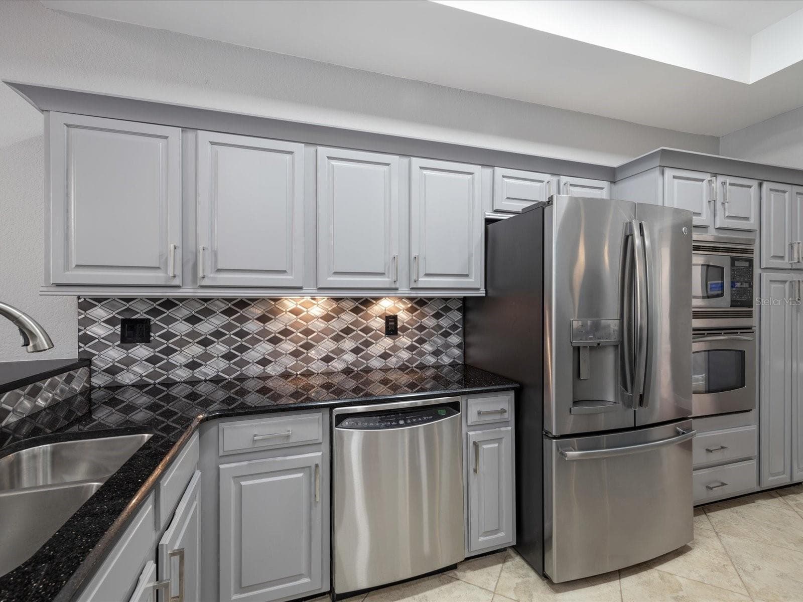 Single Family Residence at 10 WINDRUSH CT, OLDSMAR, photo 20 of 55