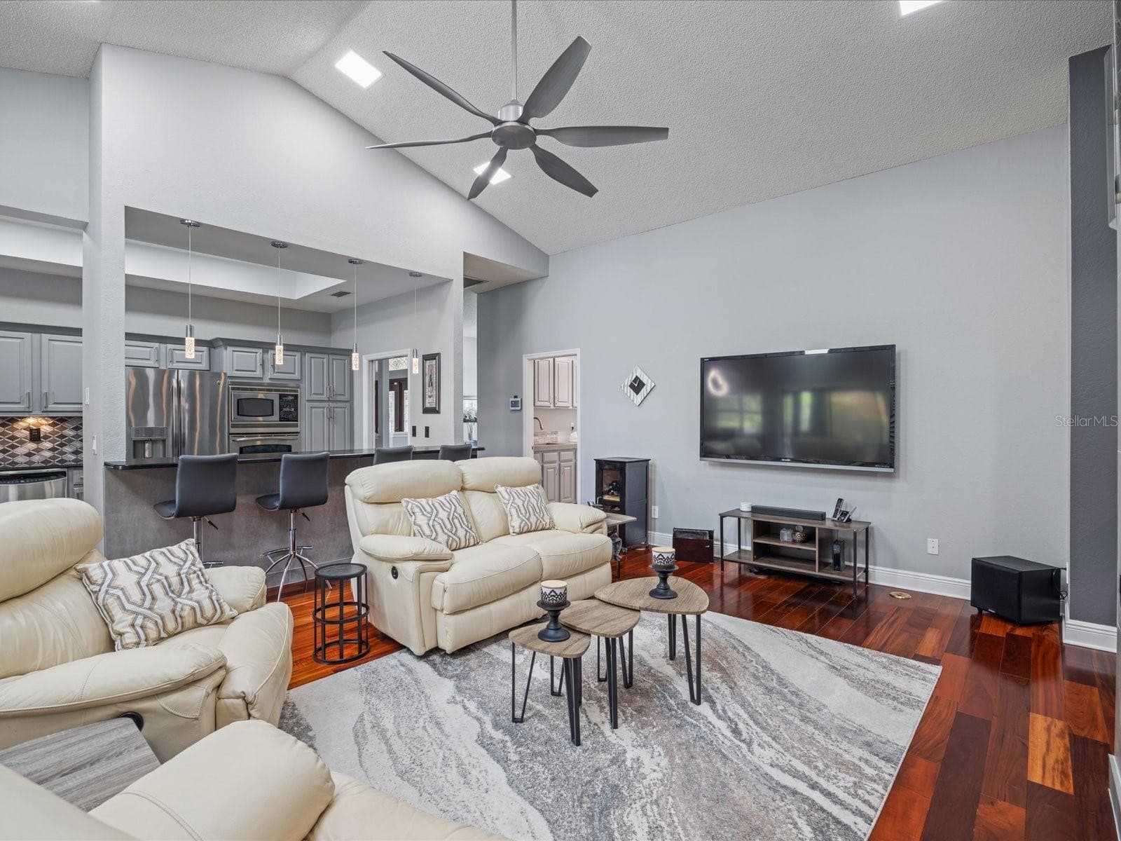 Single Family Residence at 10 WINDRUSH CT, OLDSMAR, photo 29 of 55