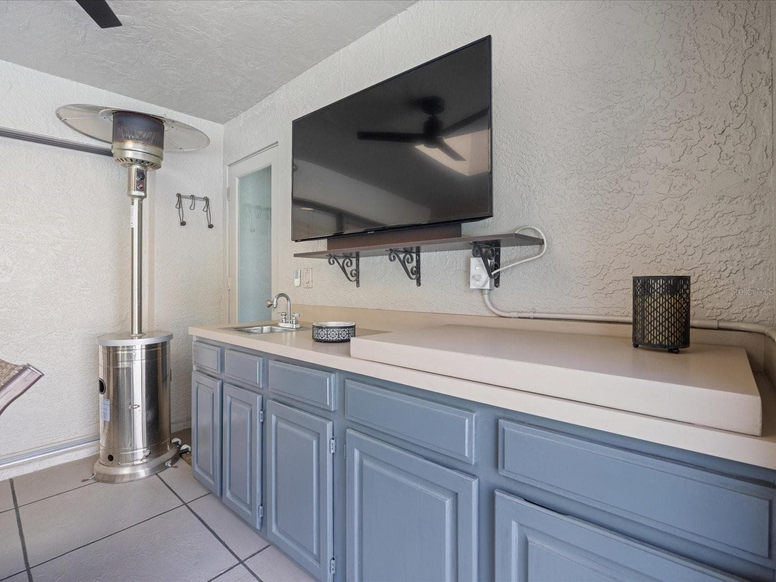 Single Family Residence at 10 WINDRUSH CT, OLDSMAR, photo 39 of 55