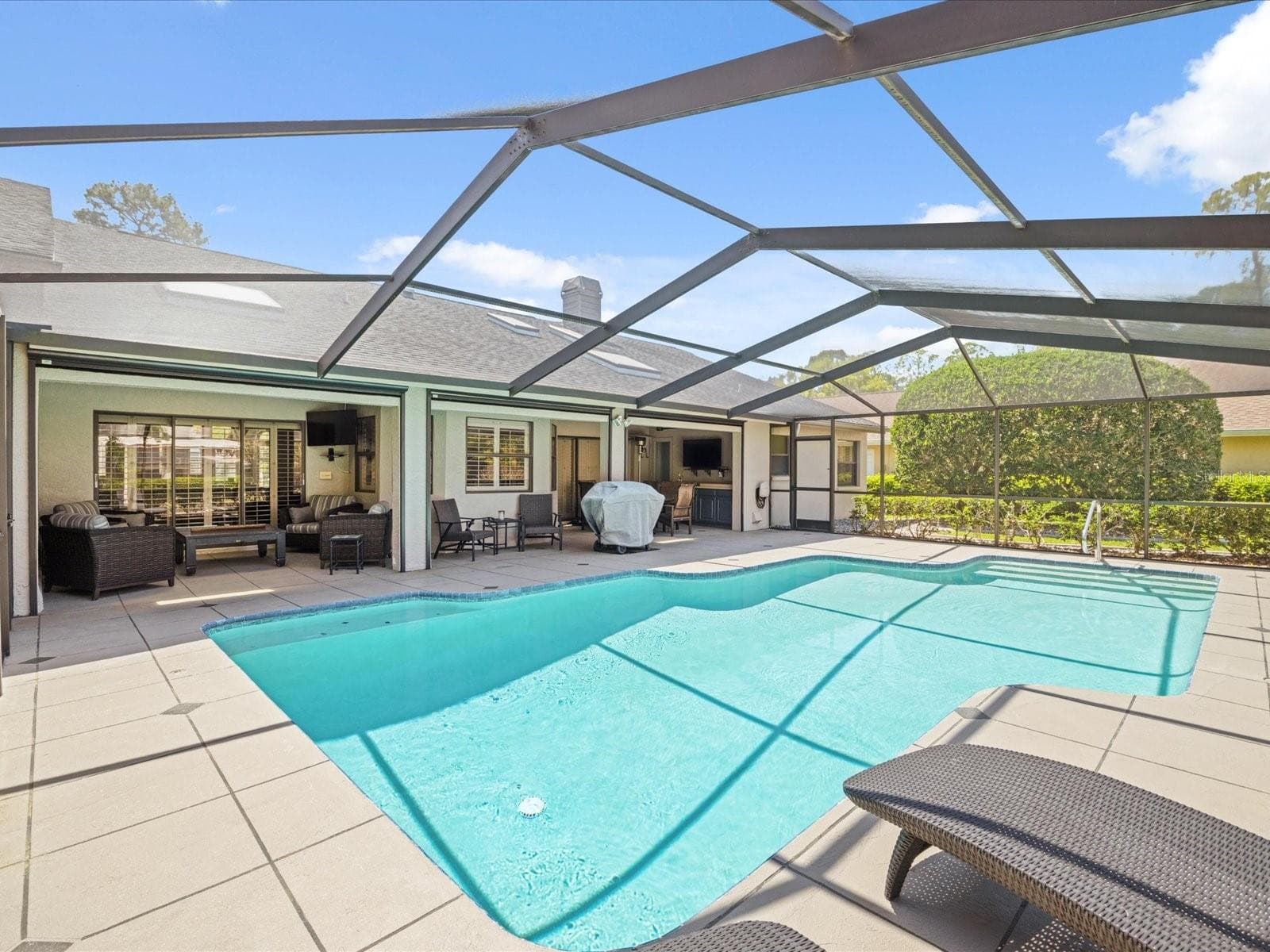 Single Family Residence at 10 WINDRUSH CT, OLDSMAR, photo 41 of 55