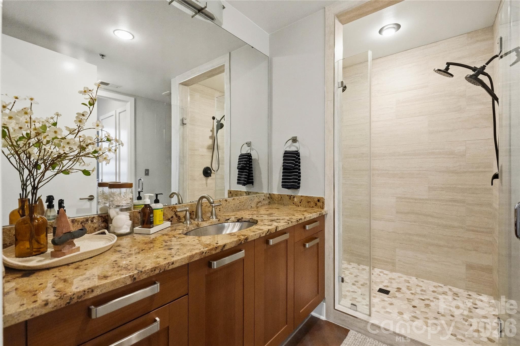 Condominium at 1100 Metropolitan Avenue, Charlotte, photo 17 of 29