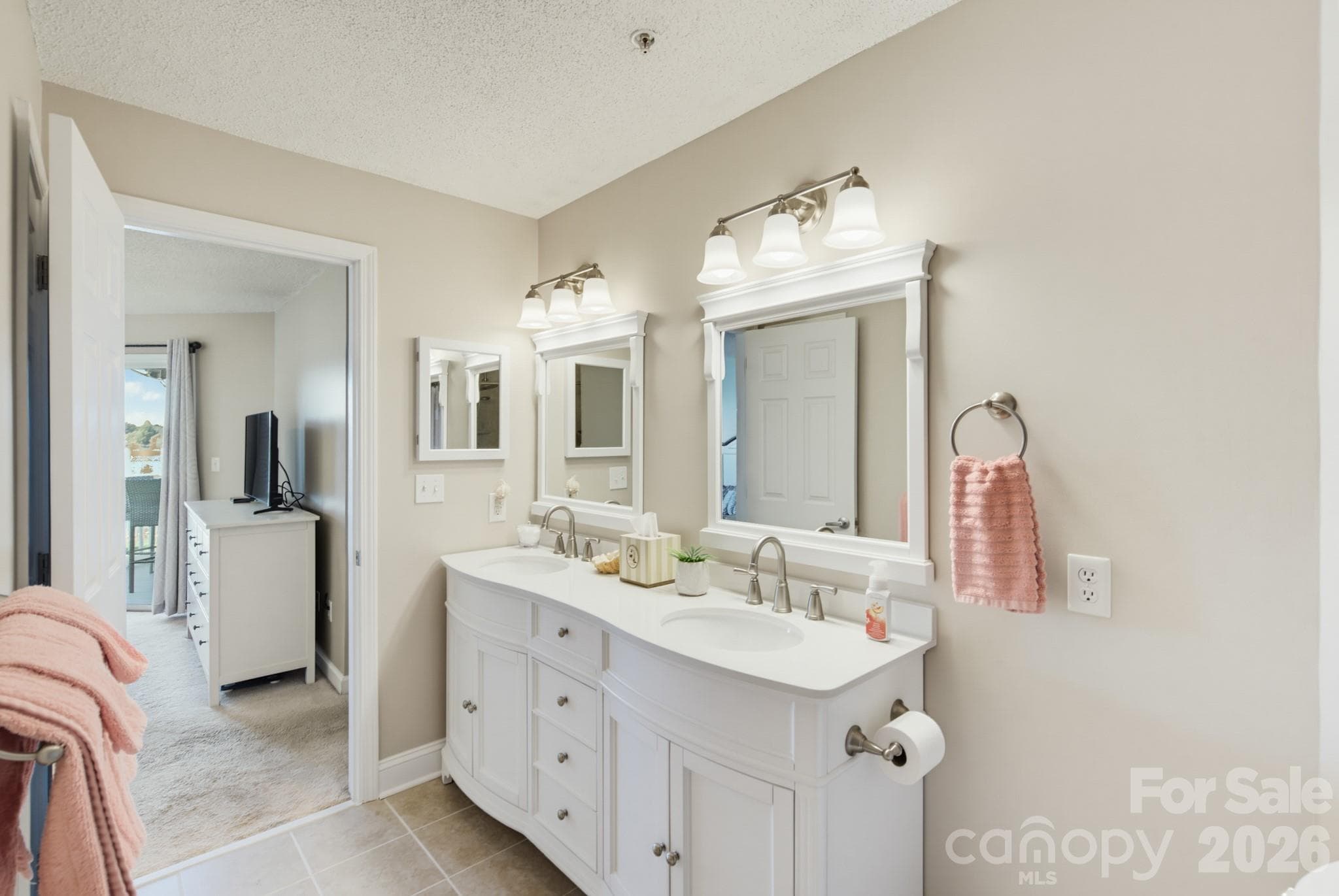 Condominium at 1338 Torrence Circle, Davidson, photo 23 of 48