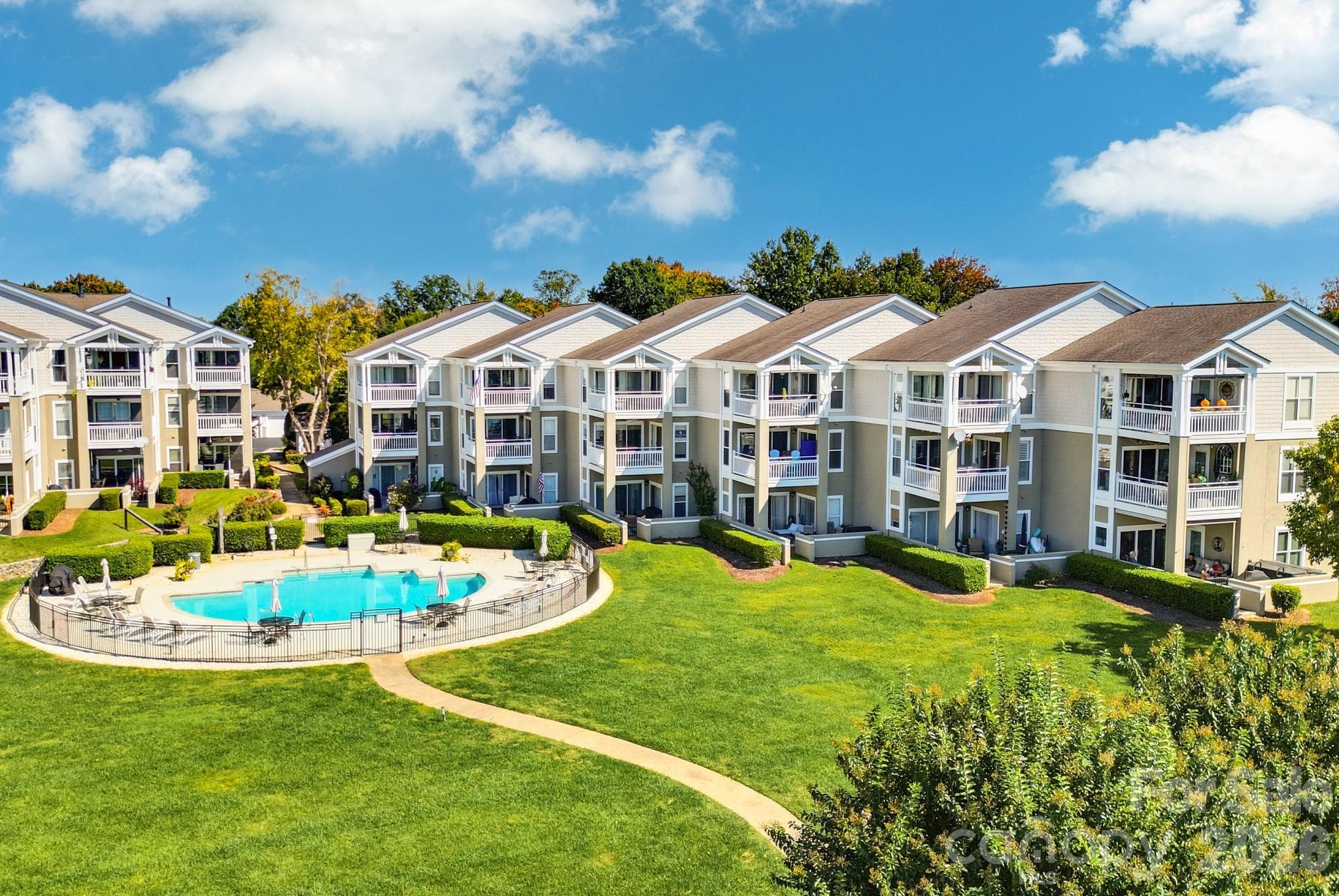Condominium at 1338 Torrence Circle, Davidson, photo 44 of 48