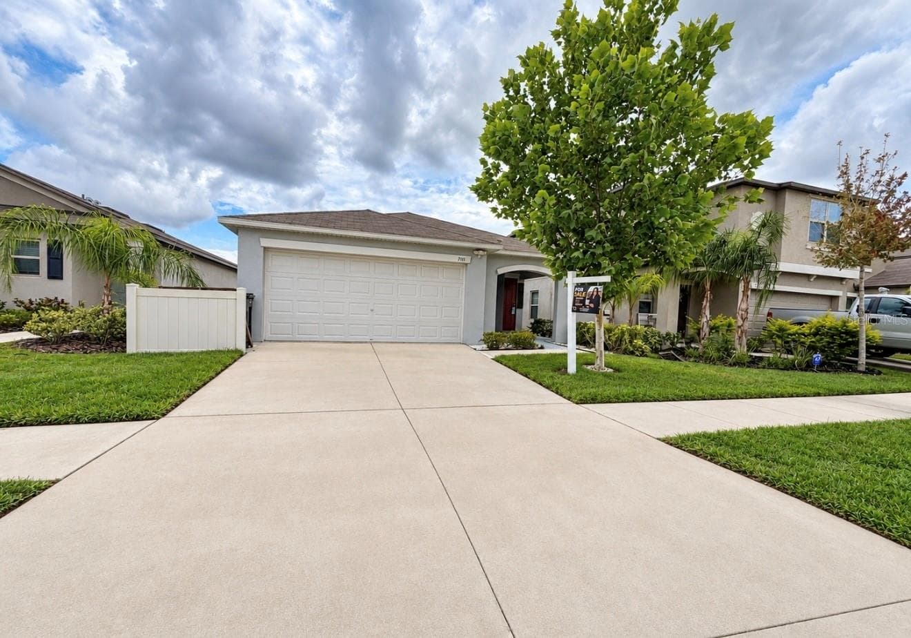 Single Family Residence at 7111 AMELIA COVE CT, SUN CITY CENTER, photo 4 of 50