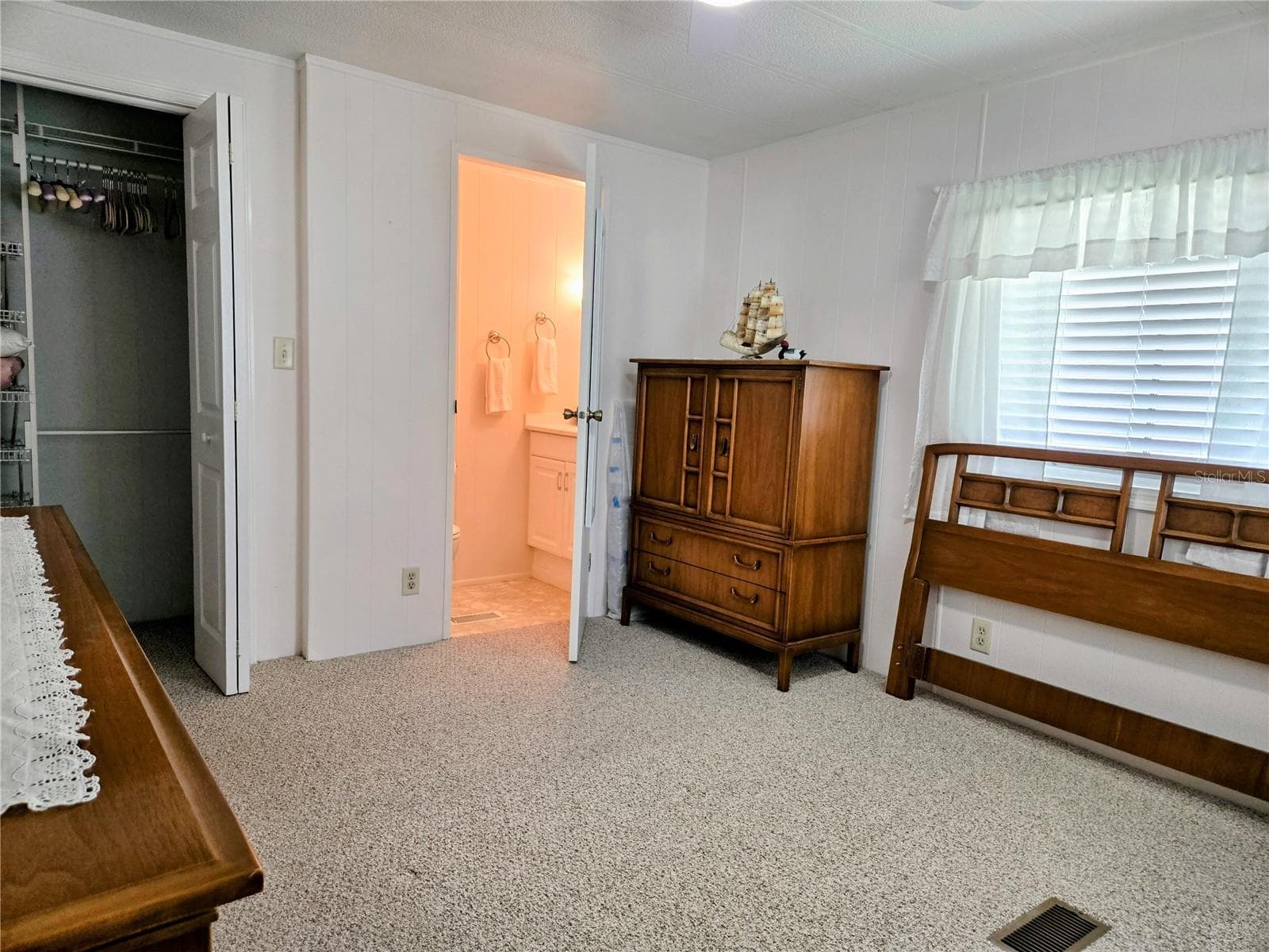 Manufactured Home at 6245 QUALITY LN, ZEPHYRHILLS, photo 31 of 52