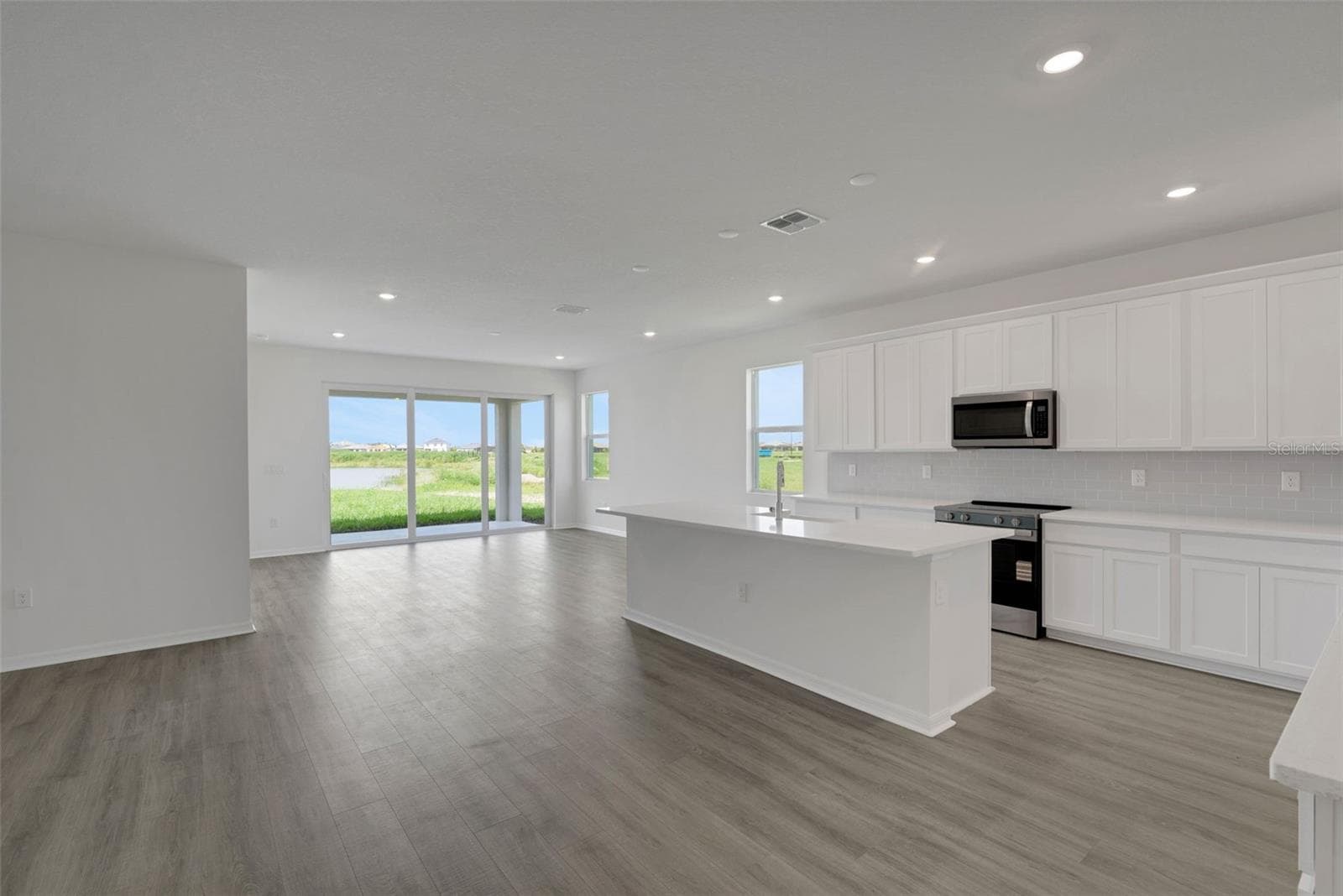 Single Family Residence at 16930 SQUIRREL BRANCH LN, ALVA, photo 12 of 41